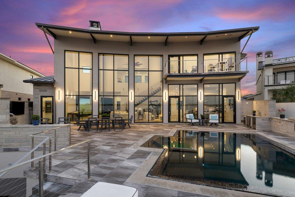 402 Lighthouse Dr, Horseshoe Bay, TX 78657