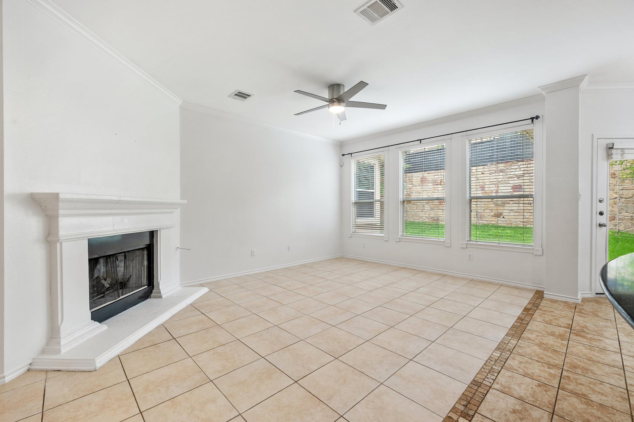 23 JUNIPER BERRY # 16, Lakeway, TX 78734