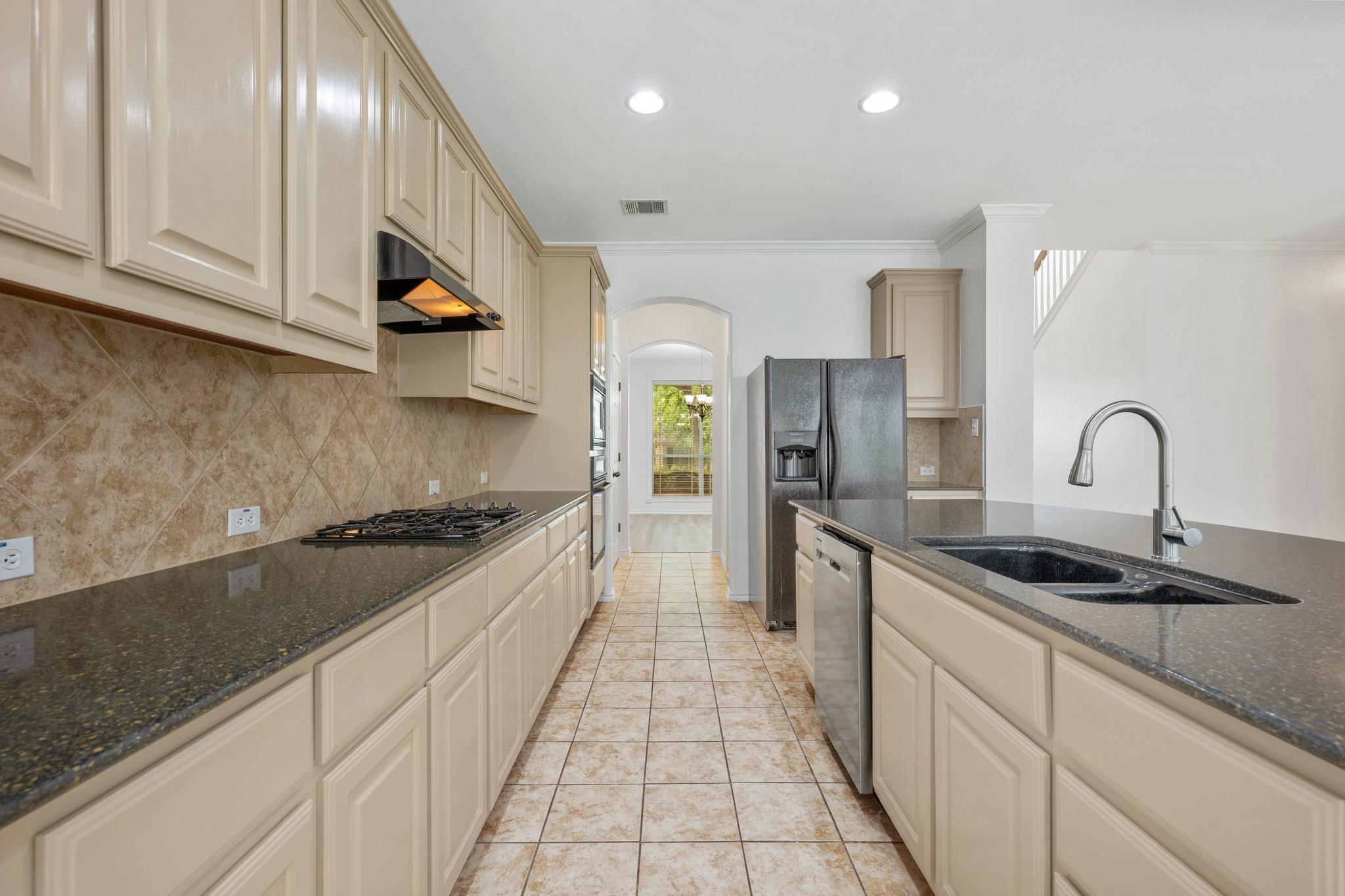 23 JUNIPER BERRY # 16, Lakeway, TX 78734