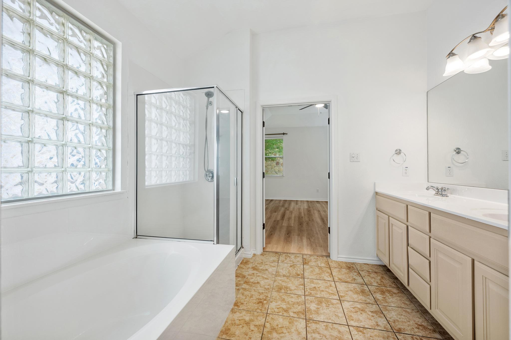 23 JUNIPER BERRY # 16, Lakeway, TX 78734