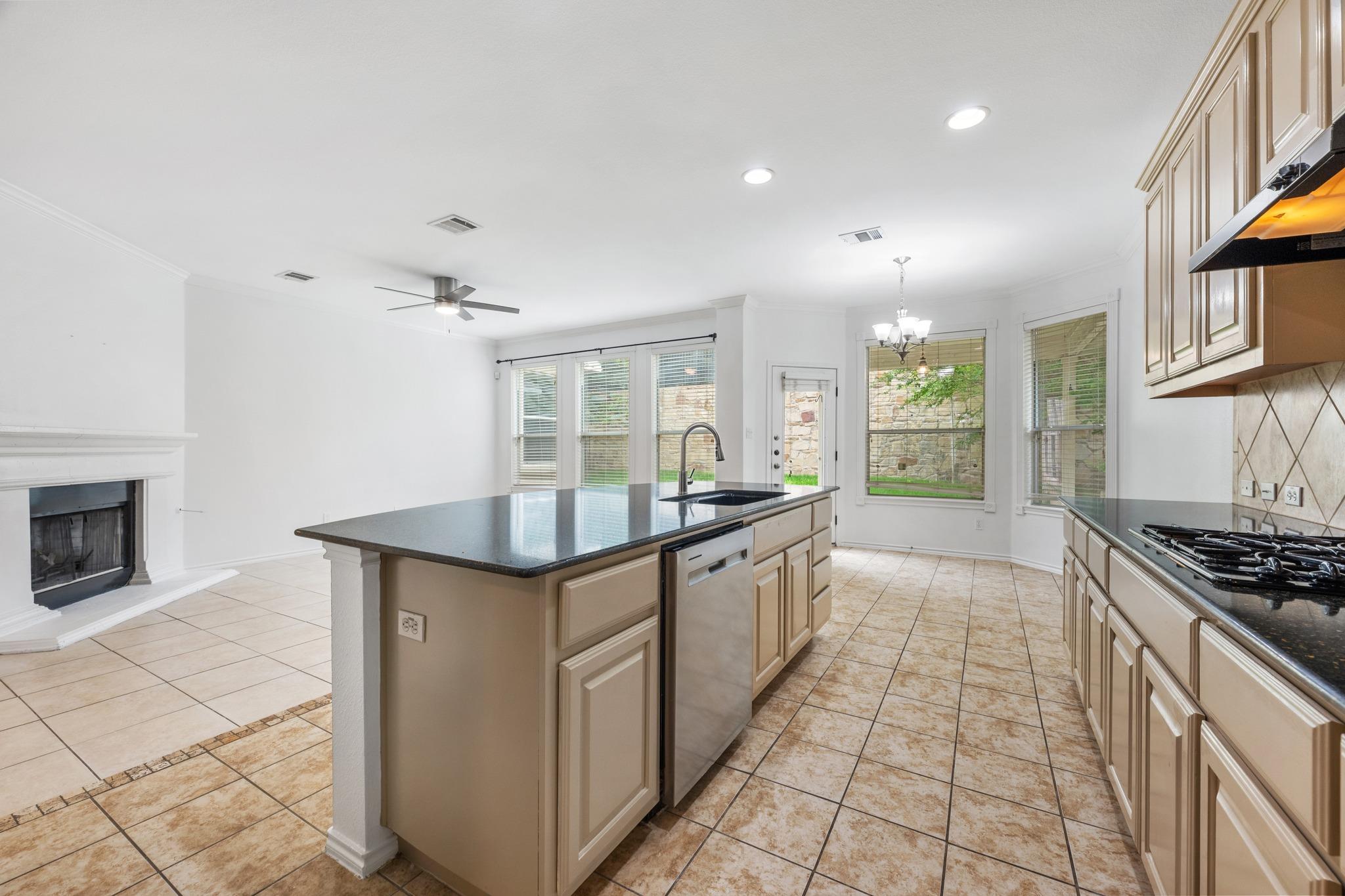 23 JUNIPER BERRY # 16, Lakeway, TX 78734