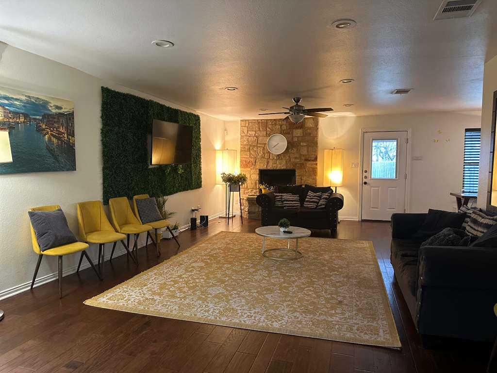 108 Belaire Cir, Round Rock, TX 78664