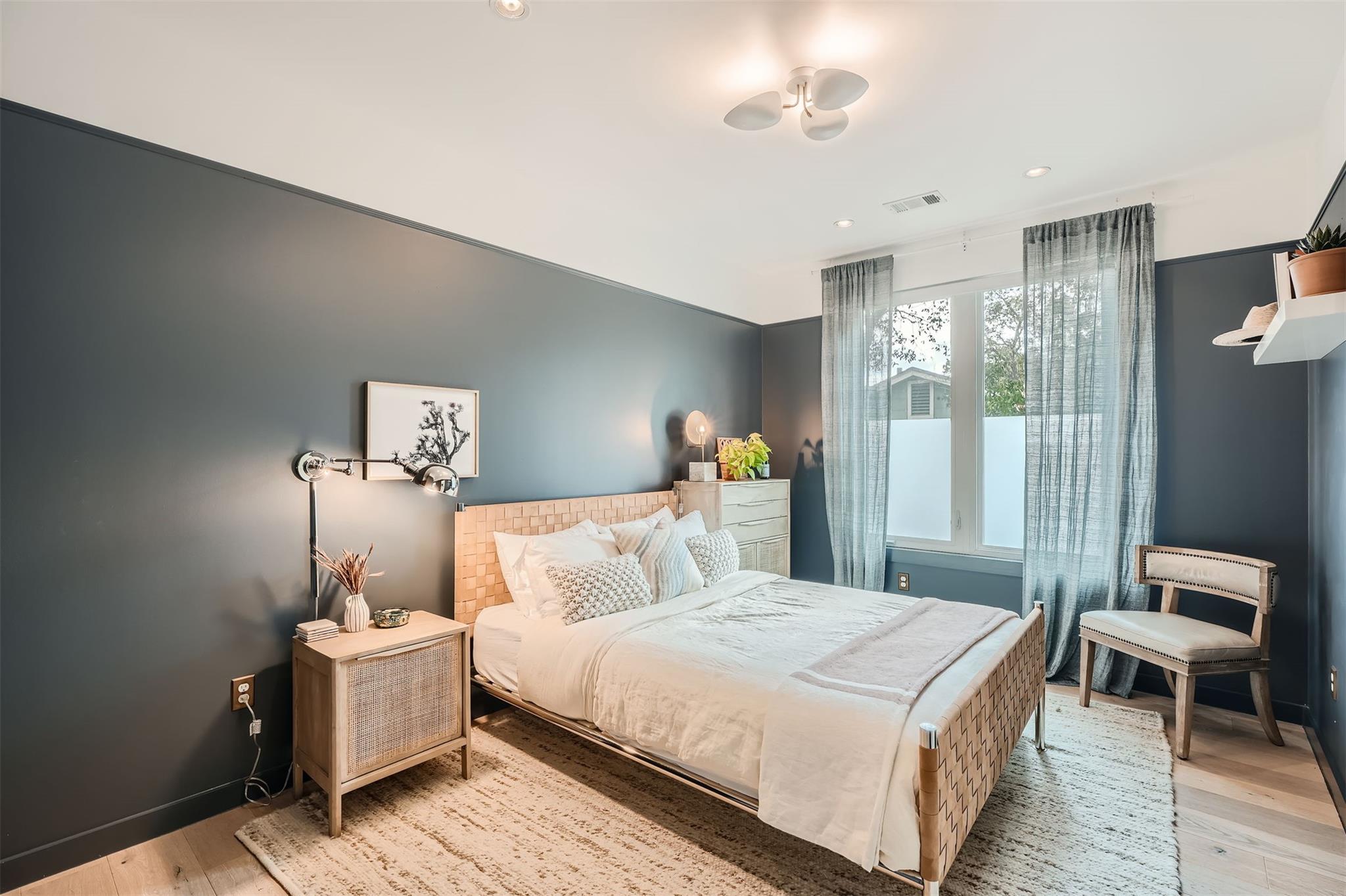 705 E Monroe St # B, Austin, TX 78704