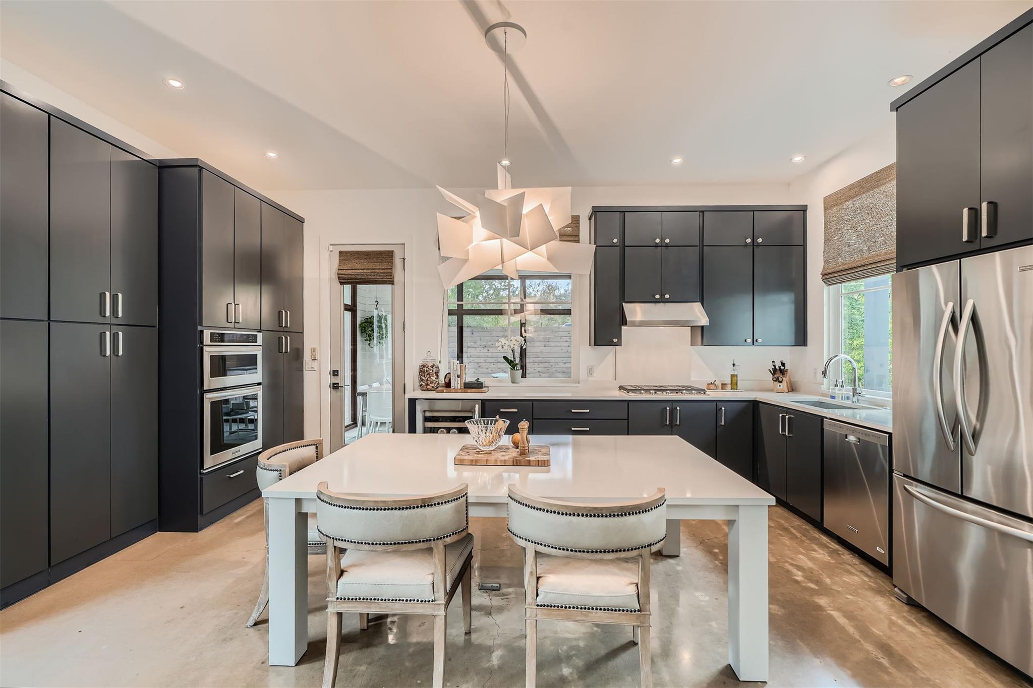 705 E Monroe St # B, Austin, TX 78704