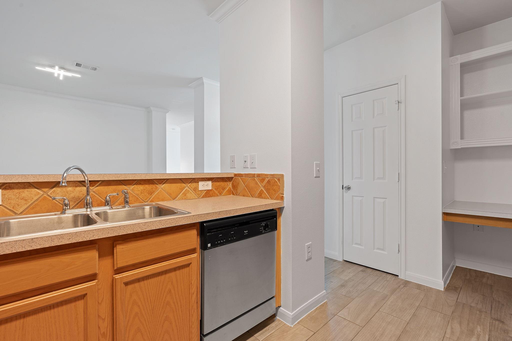 2900 S Lakeline Blvd # 322, Cedar Park, TX 78613