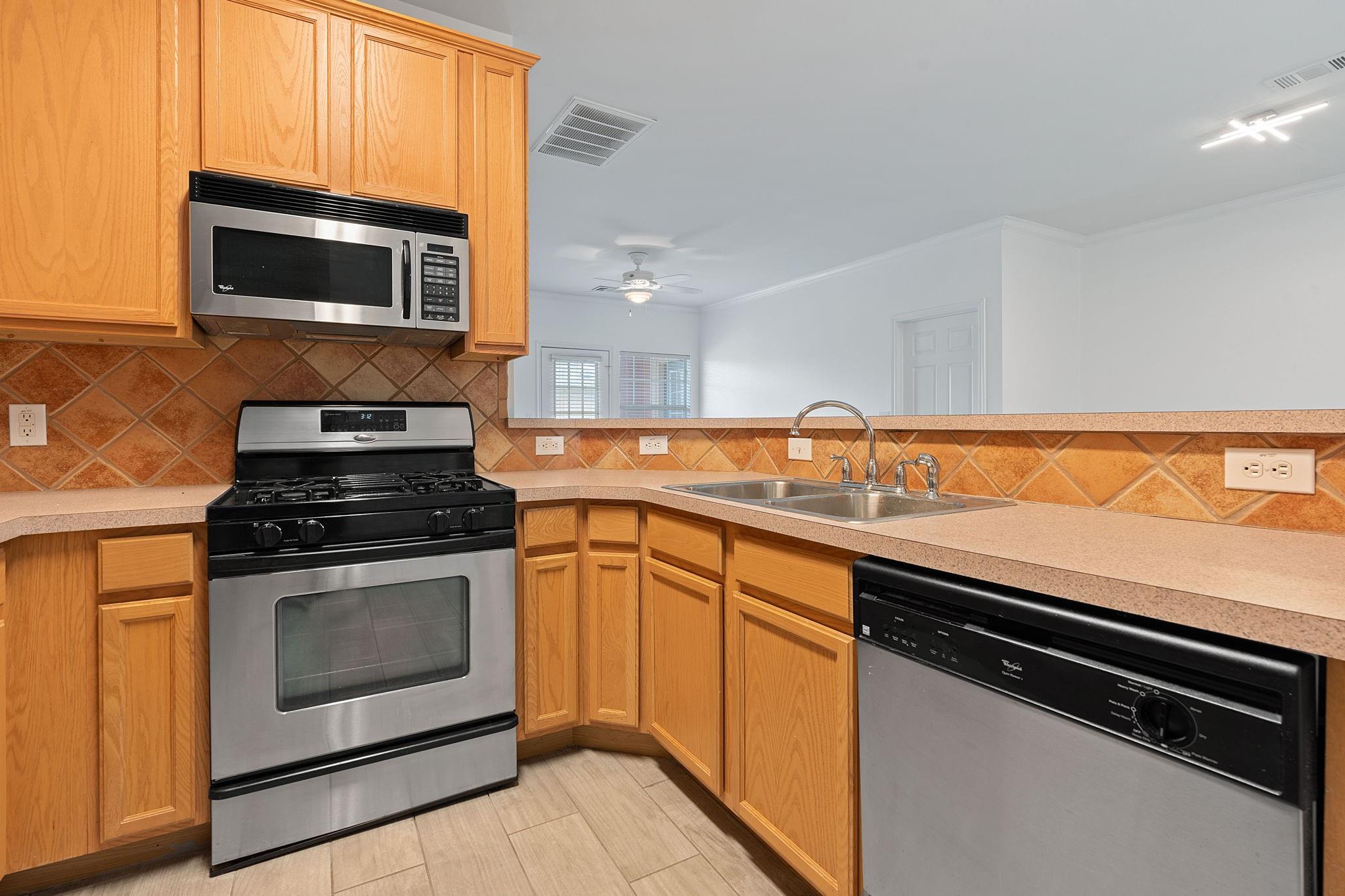 2900 S Lakeline Blvd # 322, Cedar Park, TX 78613