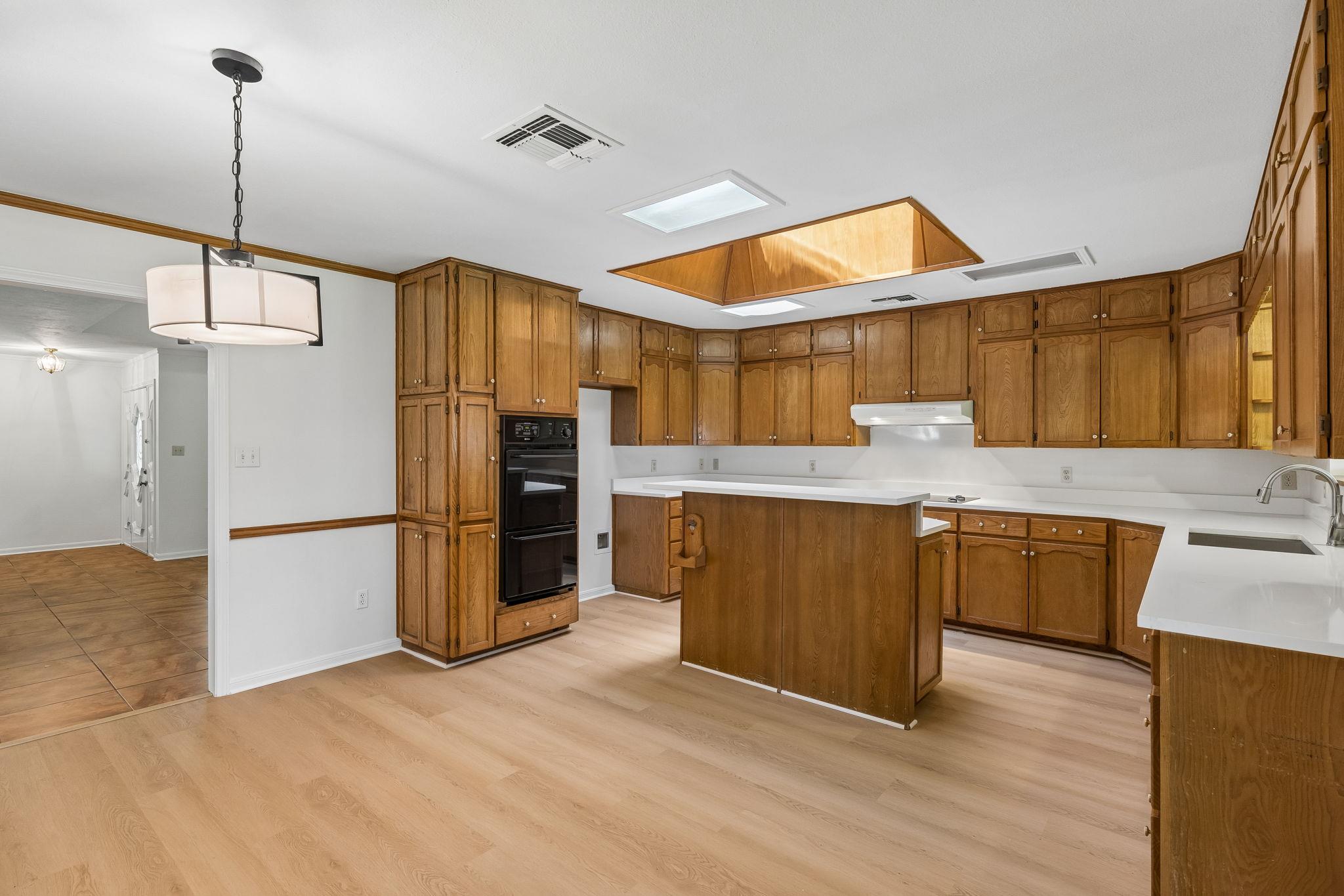 986 Benchmark Trl, Belton, TX 76513