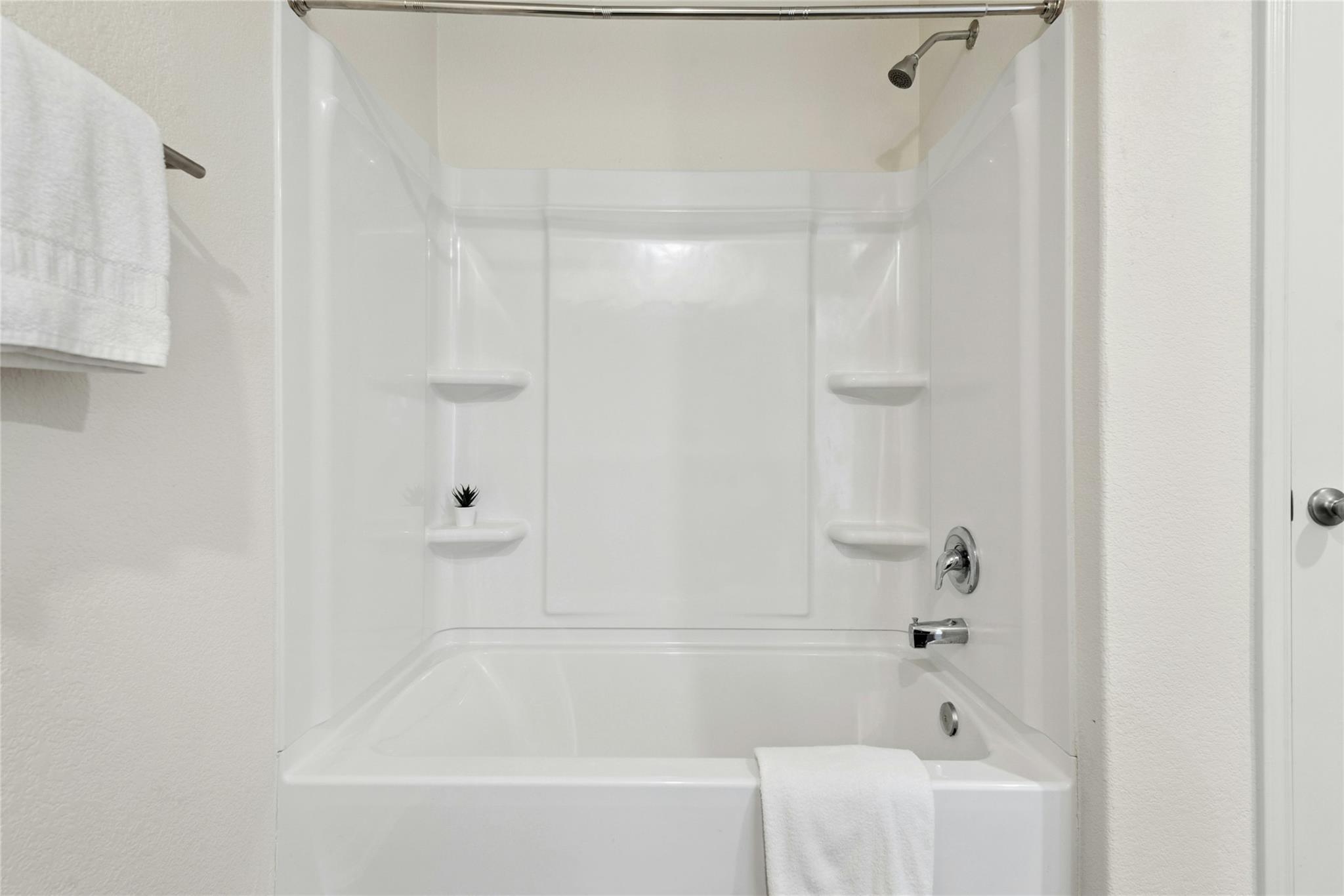 1500 Amy Dr, Kyle, TX 78640