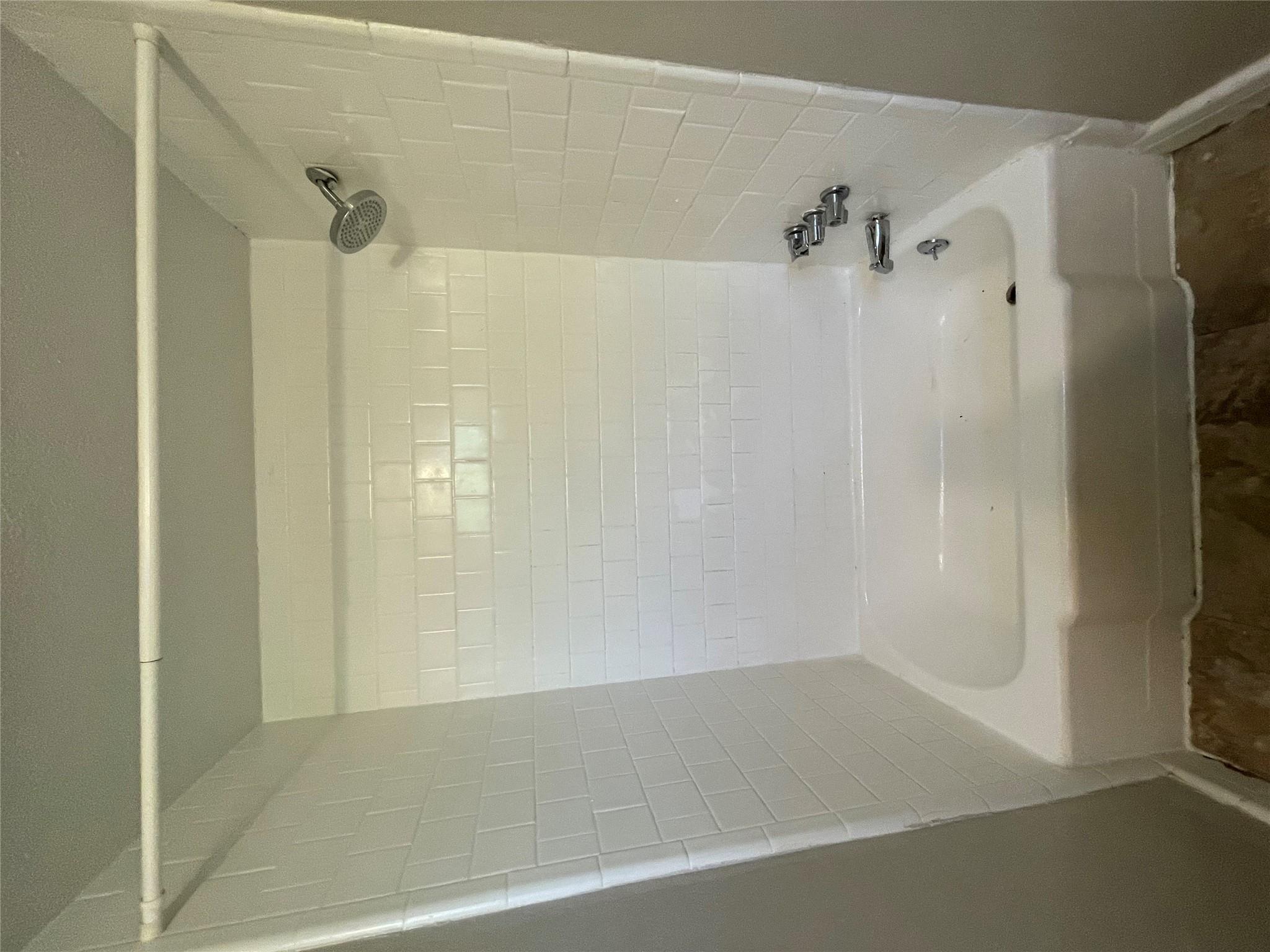 3304 Red River St # 102, Austin, TX 78705