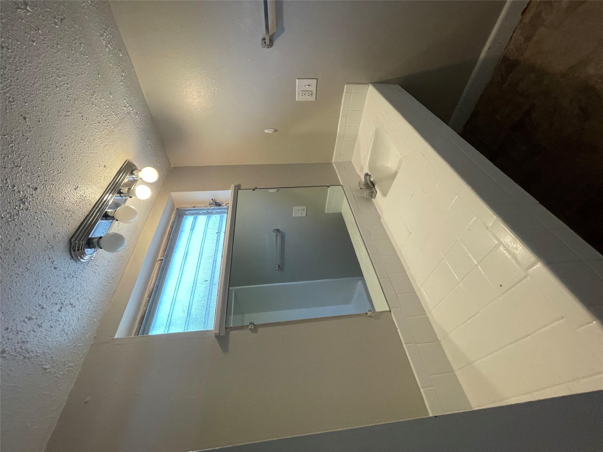 3304 Red River St # 102, Austin, TX 78705