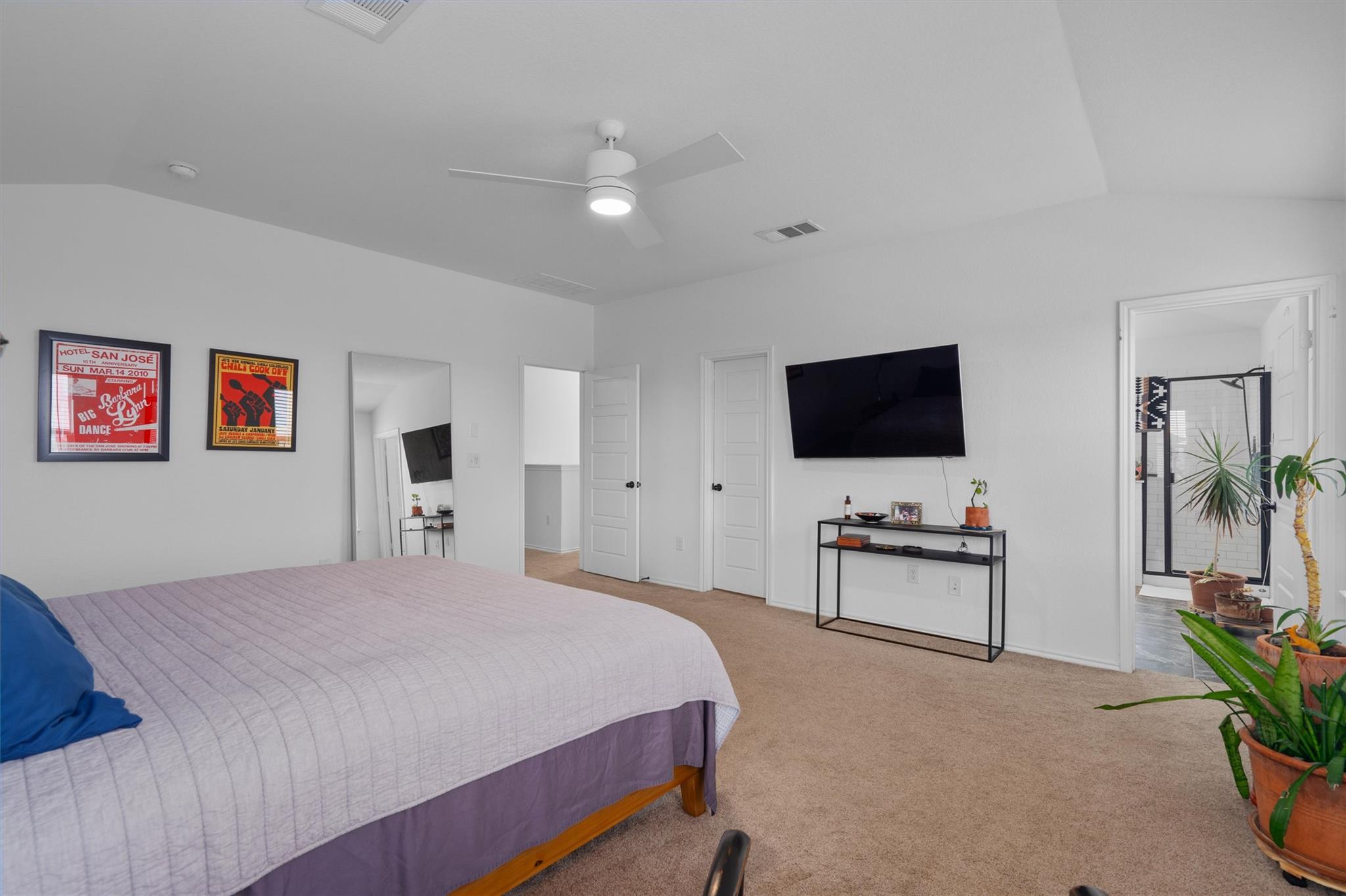 6408 Wagon Spring St, Del Valle, TX 78617