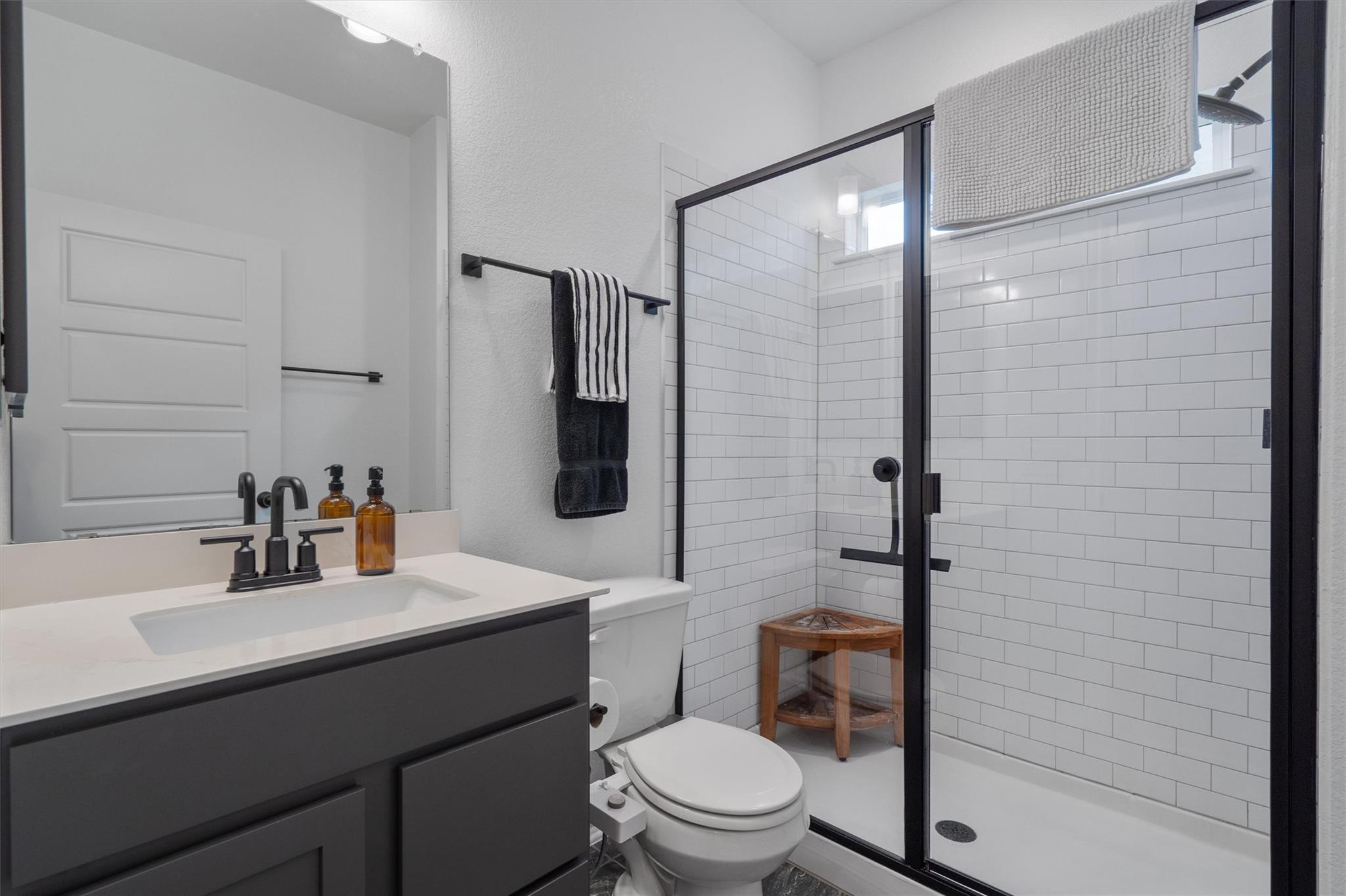 6408 Wagon Spring St, Del Valle, TX 78617