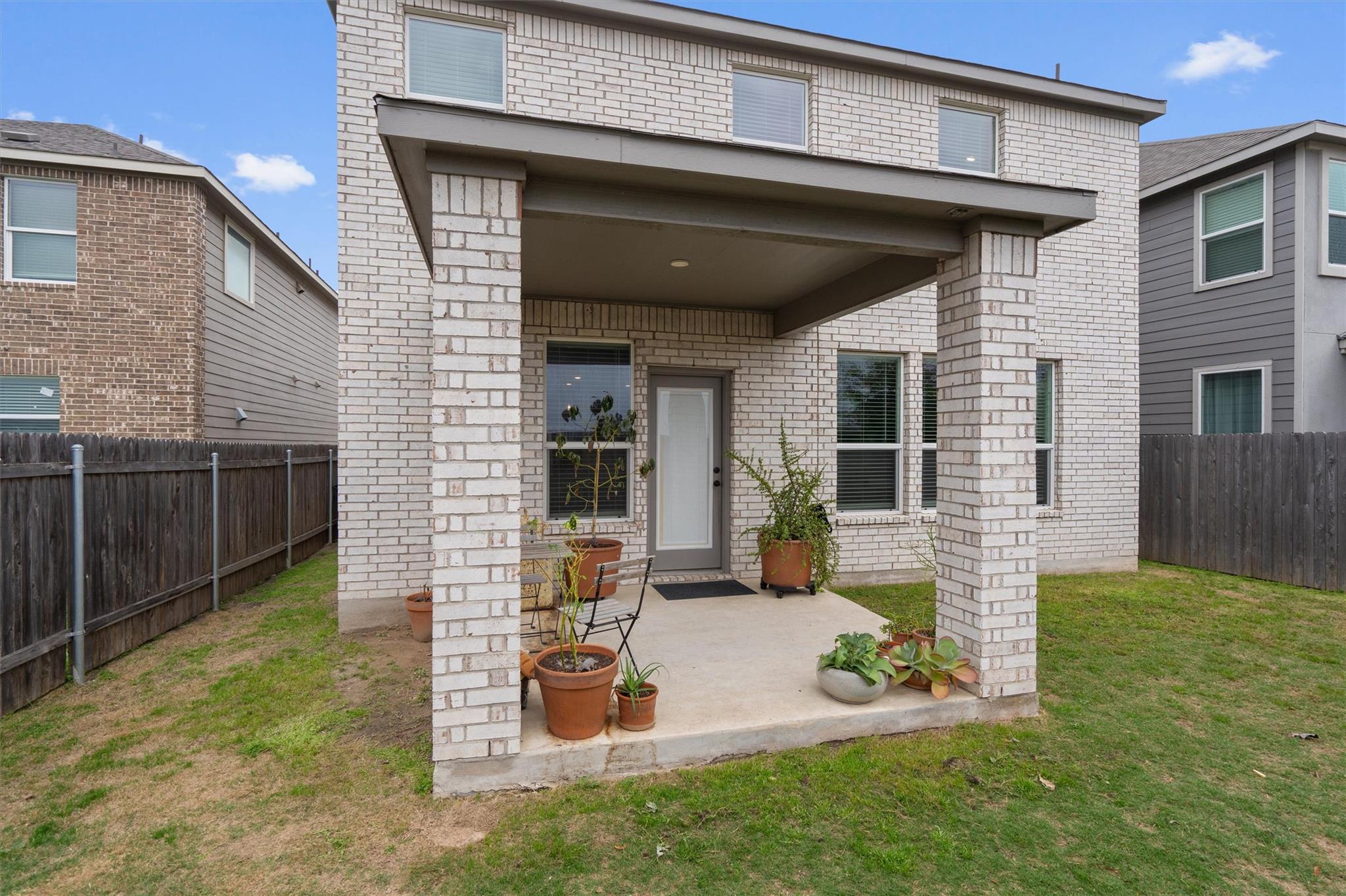 6408 Wagon Spring St, Del Valle, TX 78617