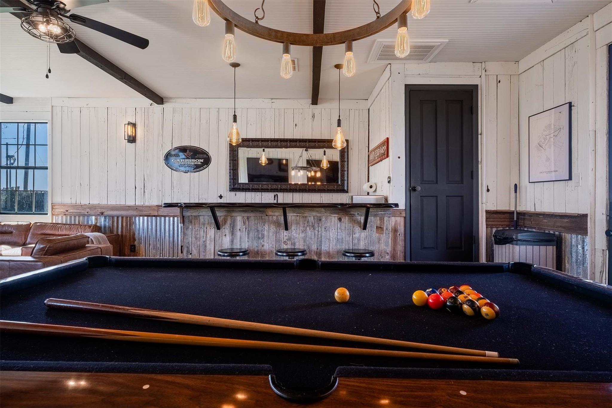 8604 Elroy Rd, Del Valle, TX 78617