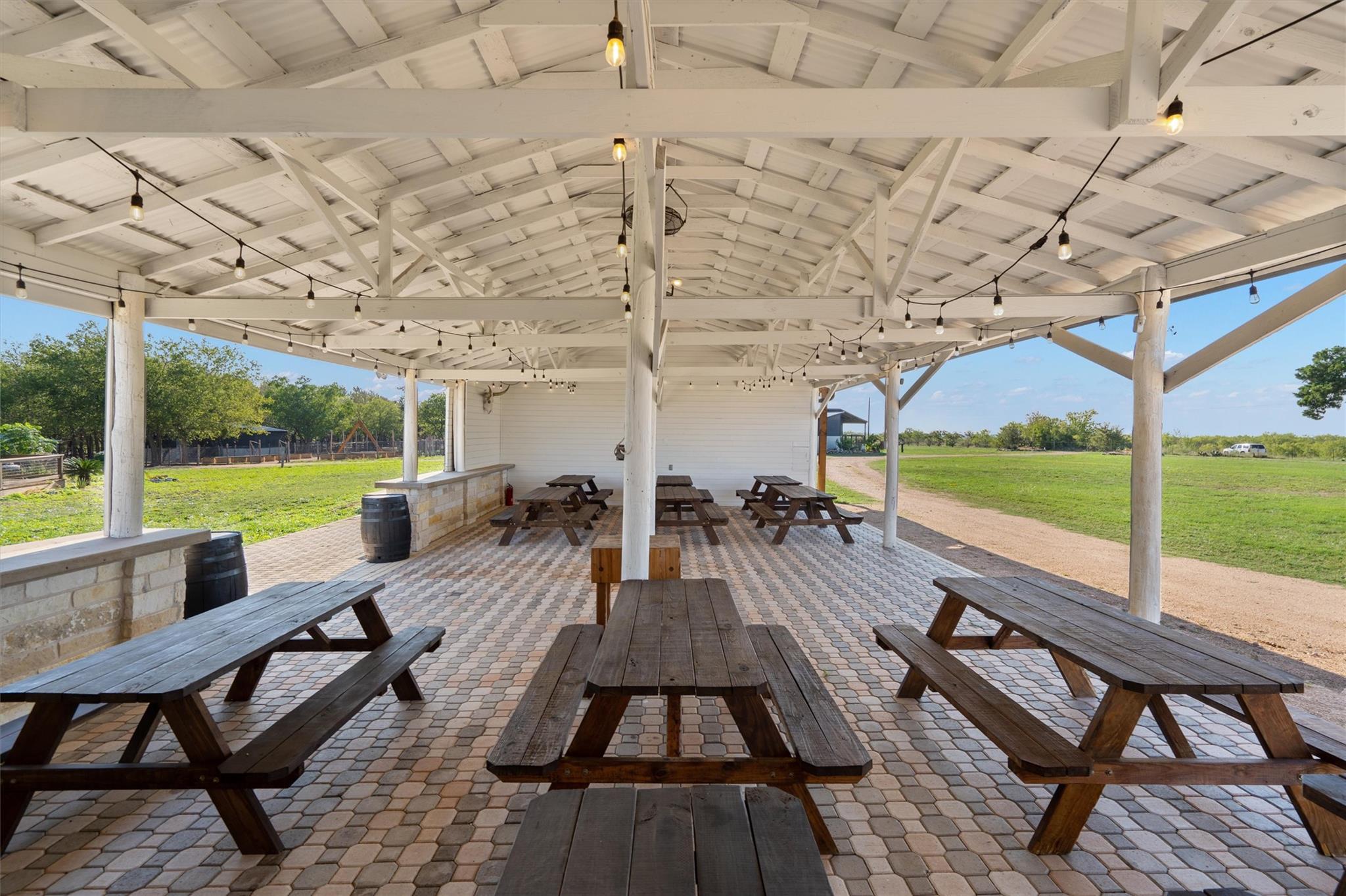 8604 Elroy Rd, Del Valle, TX 78617