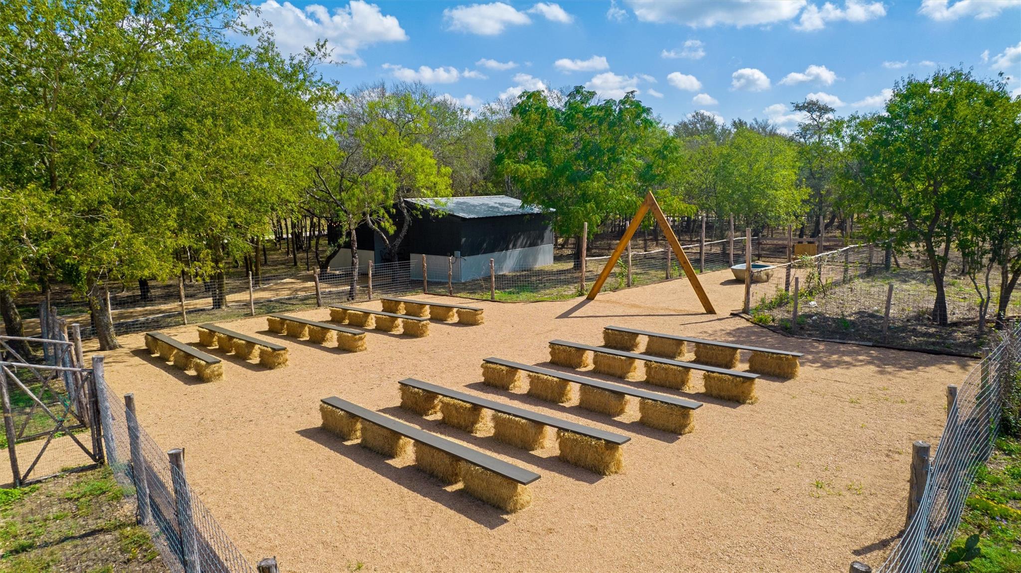 8604 Elroy Rd, Del Valle, TX 78617