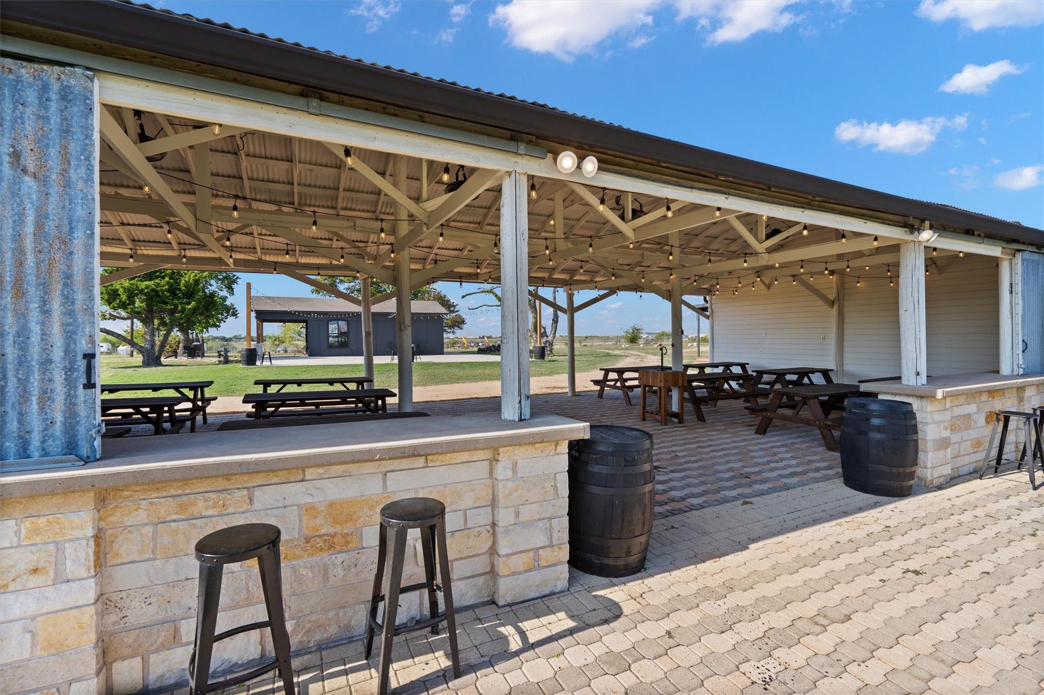 8604 Elroy Rd, Del Valle, TX 78617