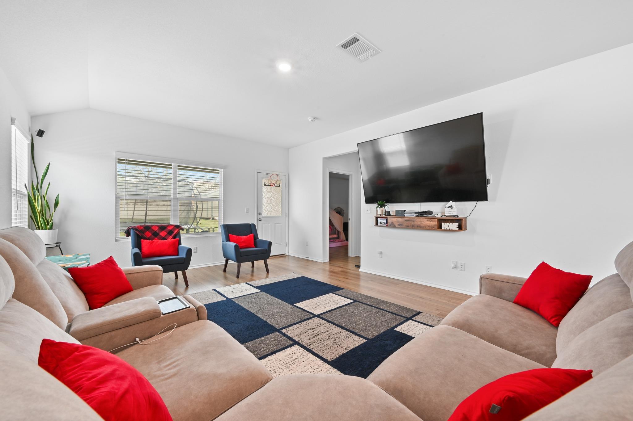 145 Patagonia, Kyle, TX 78640