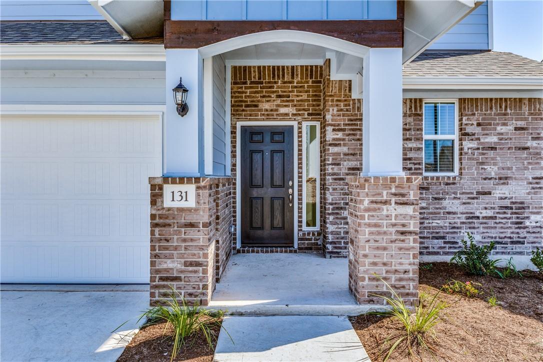 131 Trailside Ln, Bastrop, TX 78602