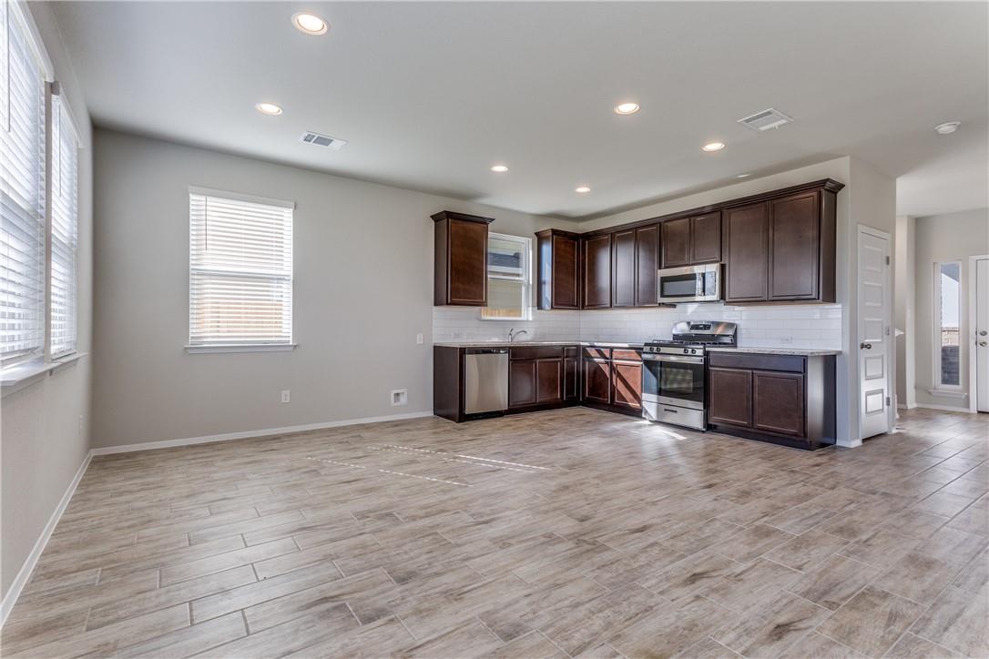 131 Trailside Ln, Bastrop, TX 78602