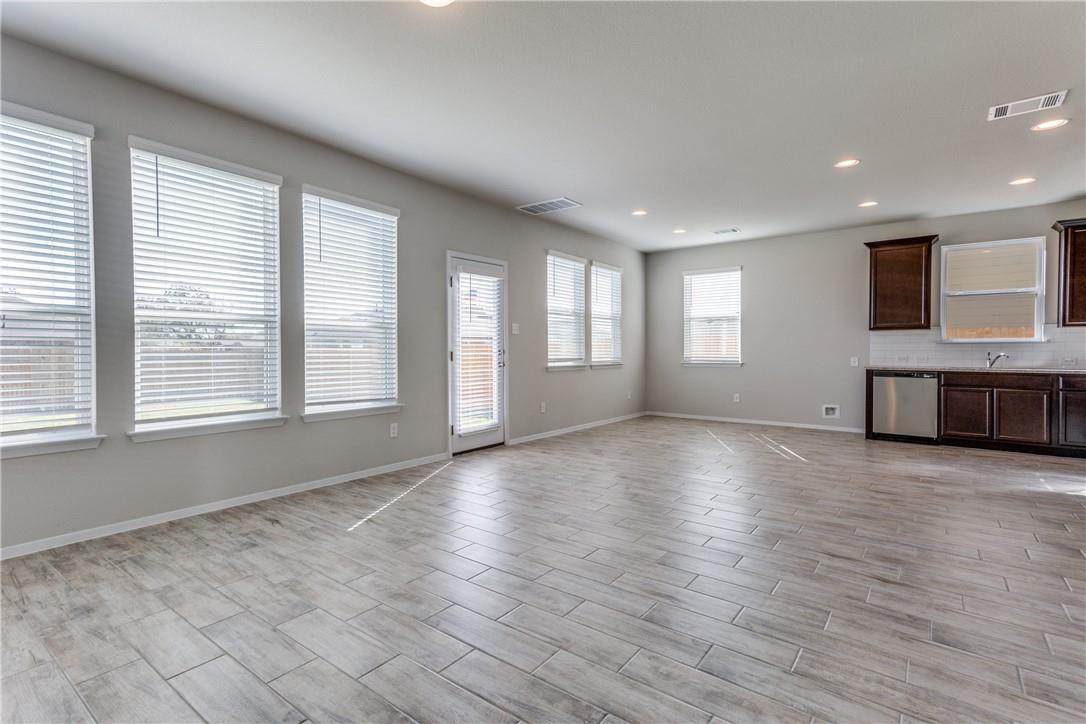 131 Trailside Ln, Bastrop, TX 78602