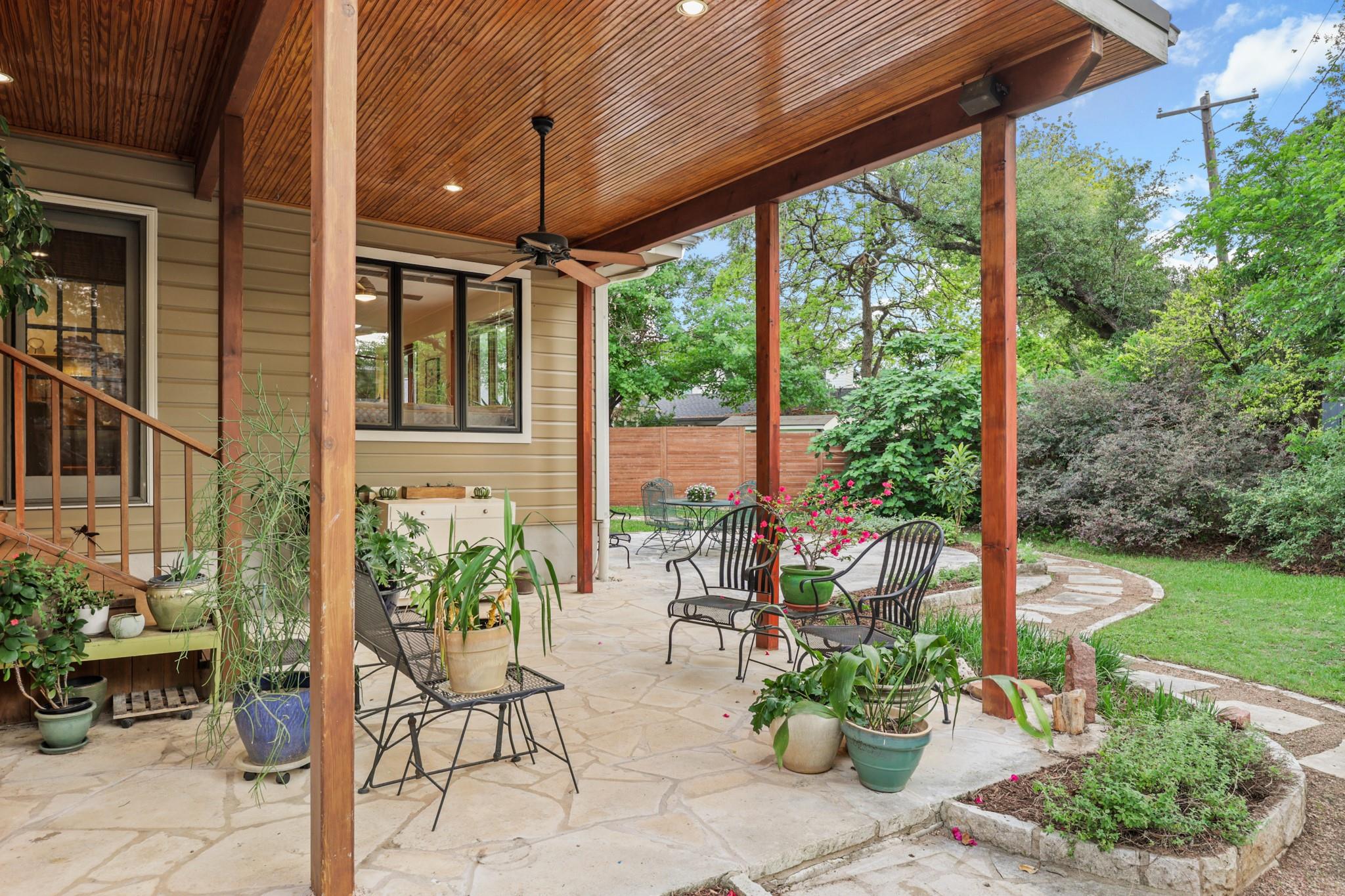 2621 W 49th St, Austin, TX 78731