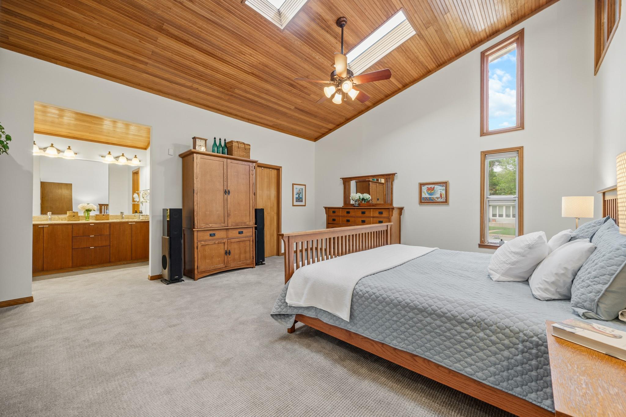 2621 W 49th St, Austin, TX 78731