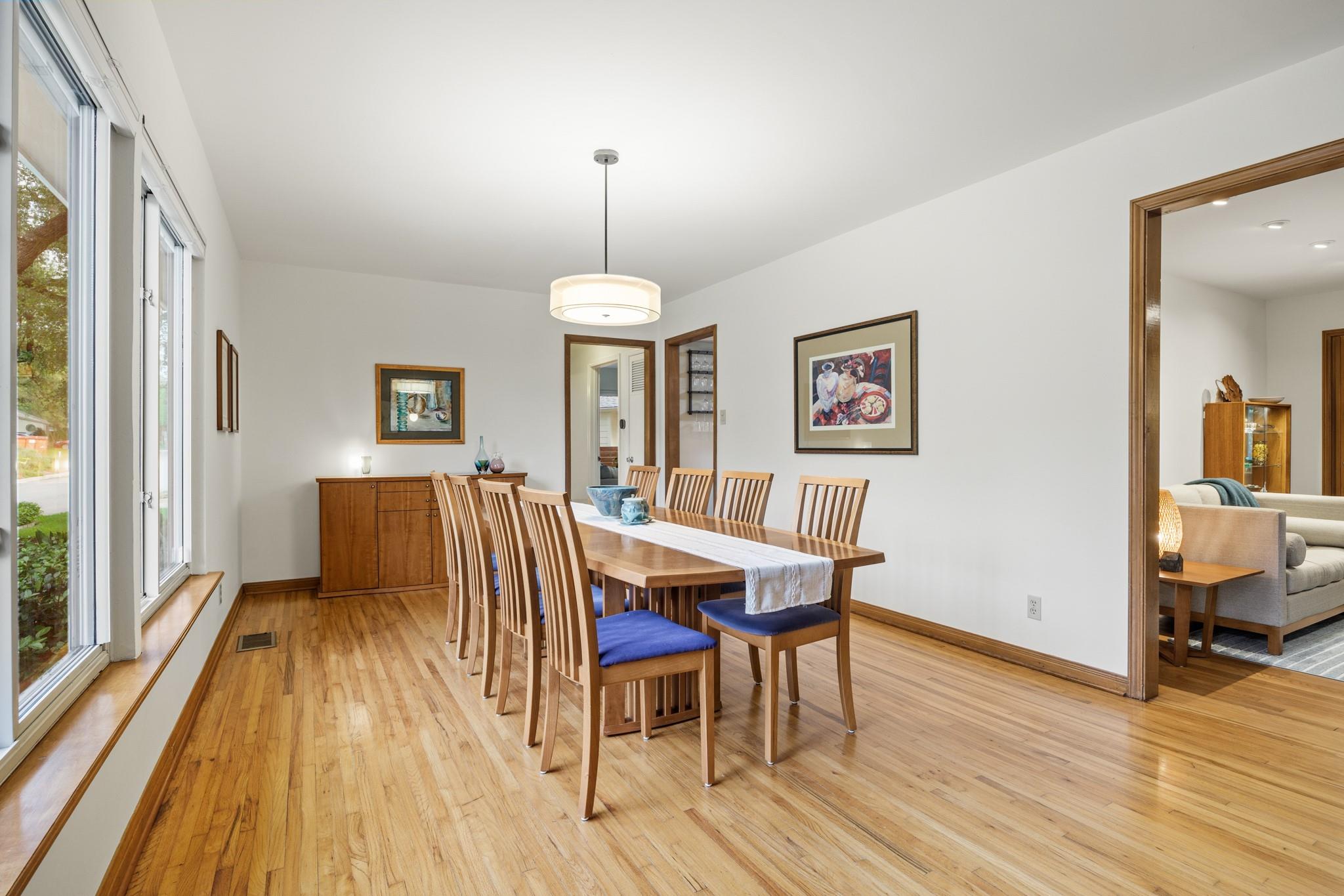 2621 W 49th St, Austin, TX 78731