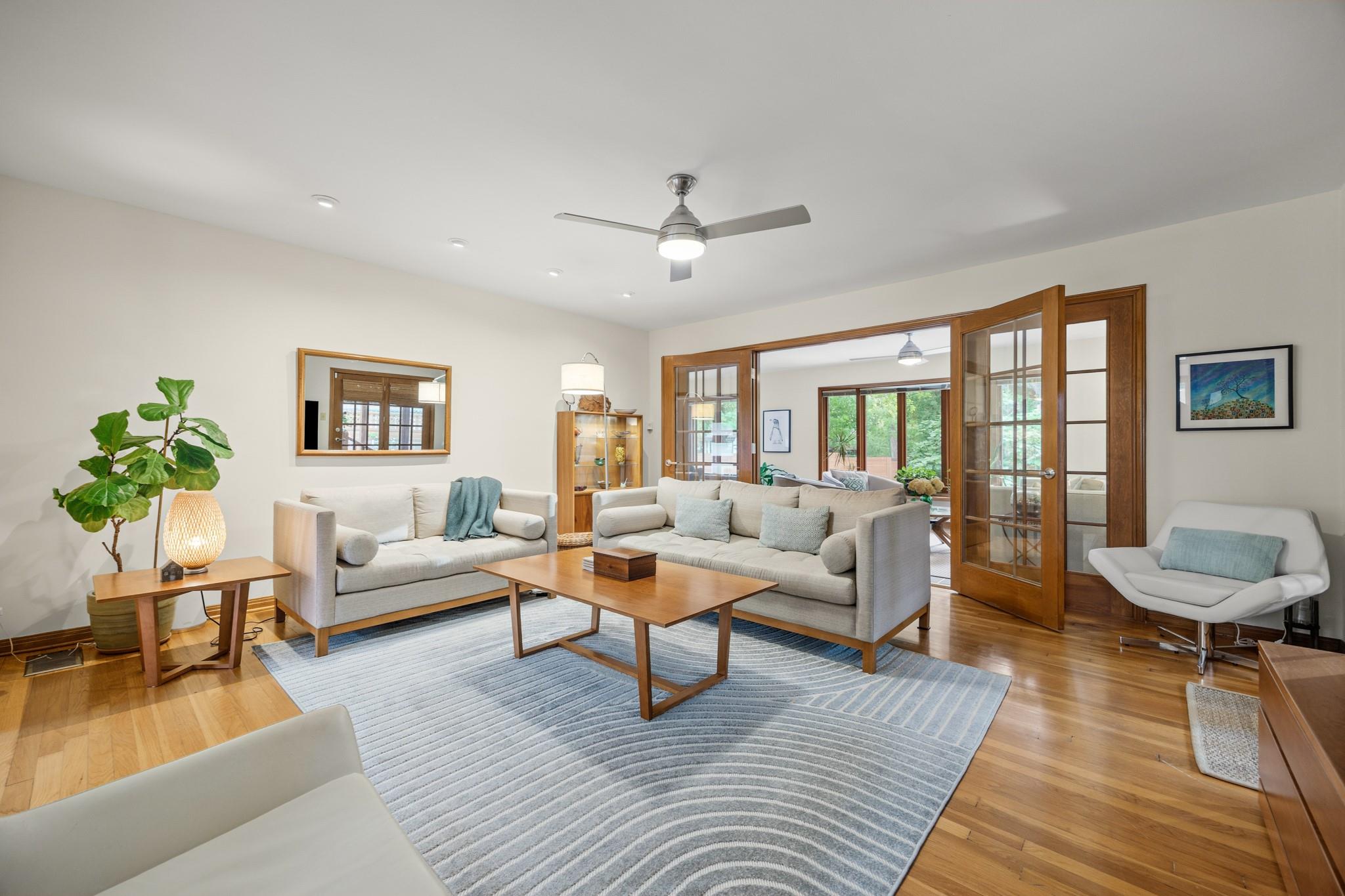 2621 W 49th St, Austin, TX 78731