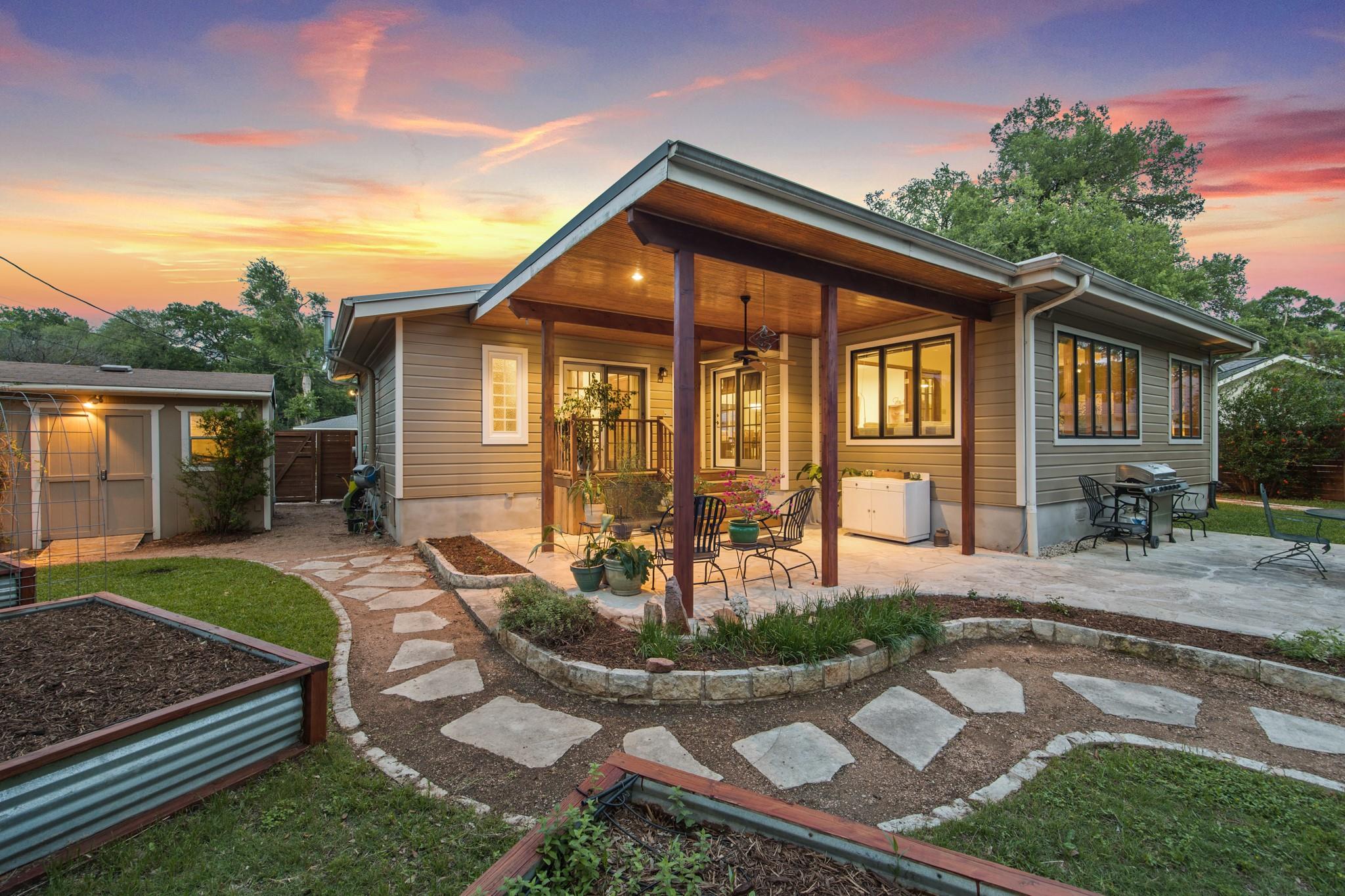 2621 W 49th St, Austin, TX 78731