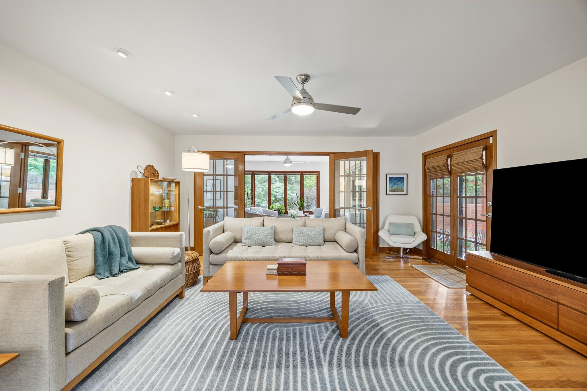 2621 W 49th St, Austin, TX 78731