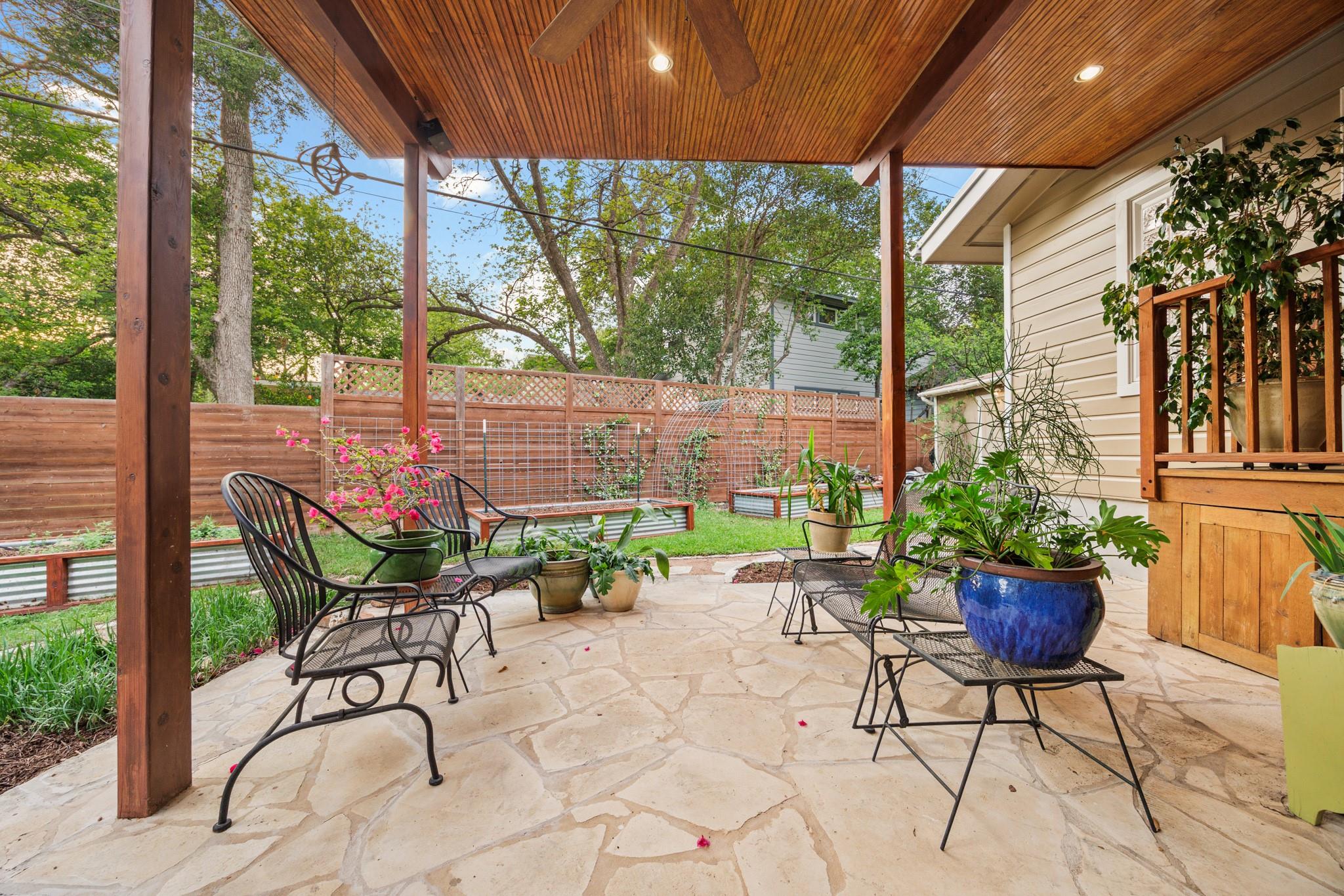 2621 W 49th St, Austin, TX 78731