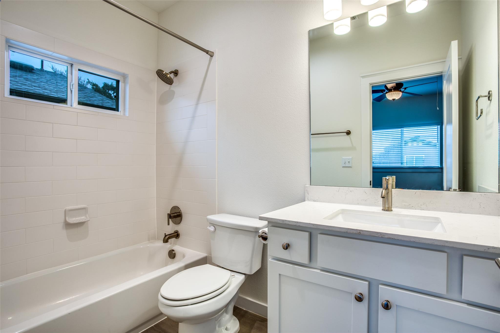 6800 Menchaca Rd # 17, Austin, TX 78745