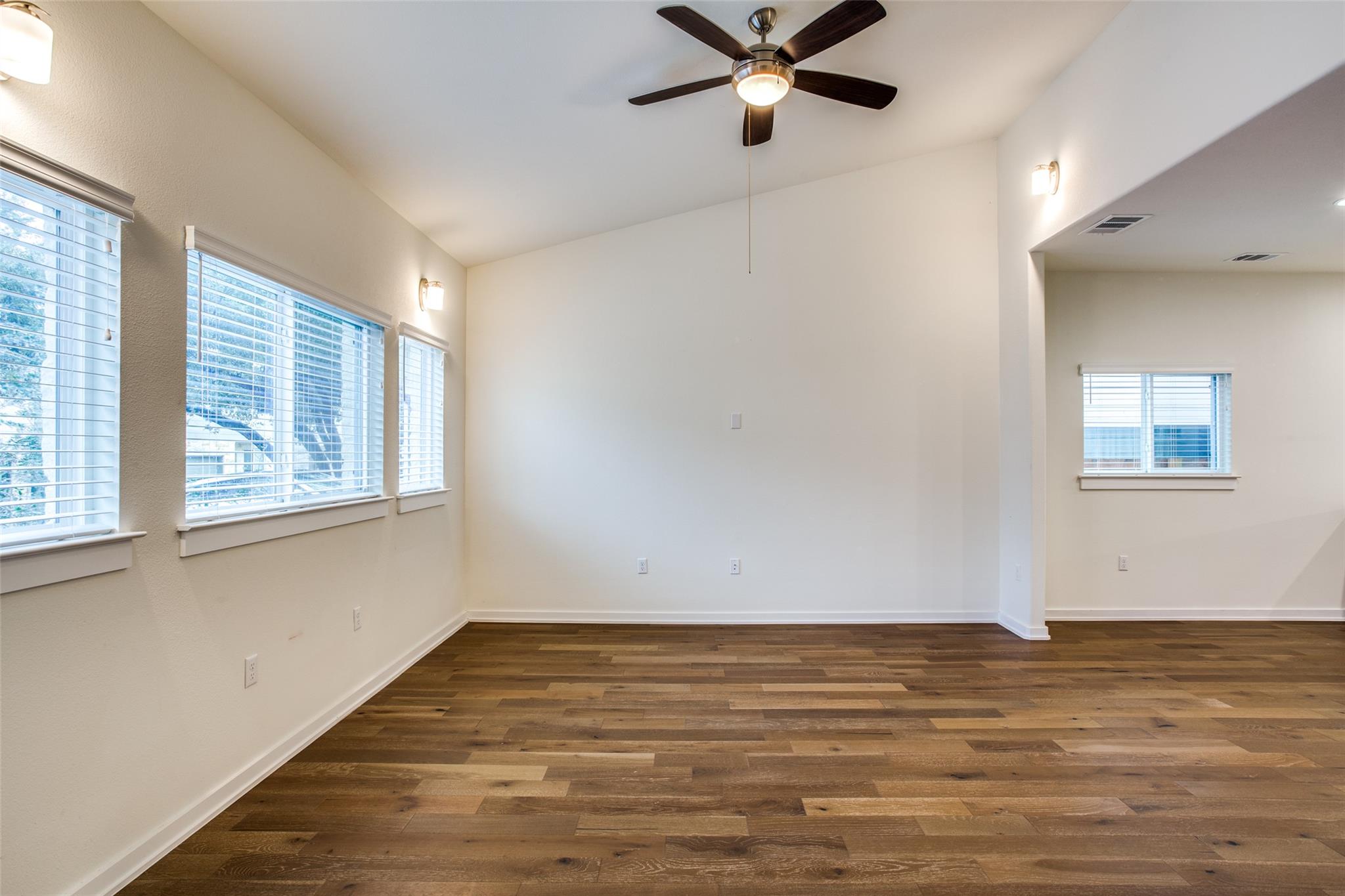 6800 Menchaca Rd # 17, Austin, TX 78745