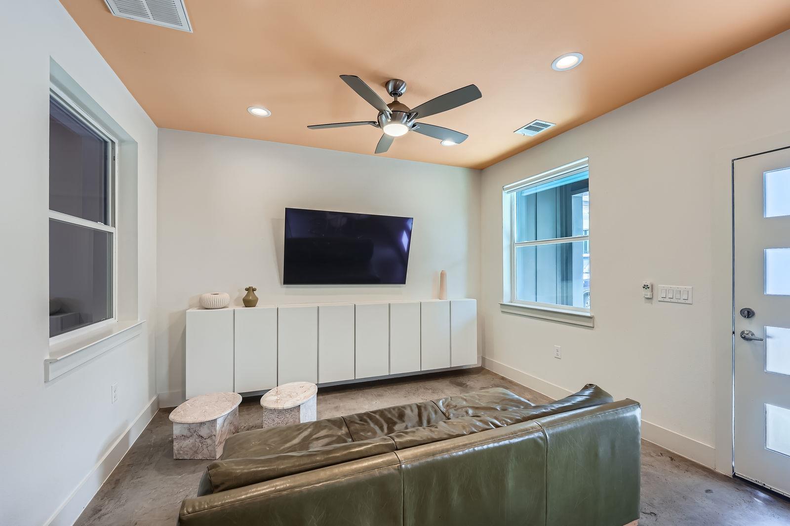 7311 Providence Ave # B, Austin, TX 78752