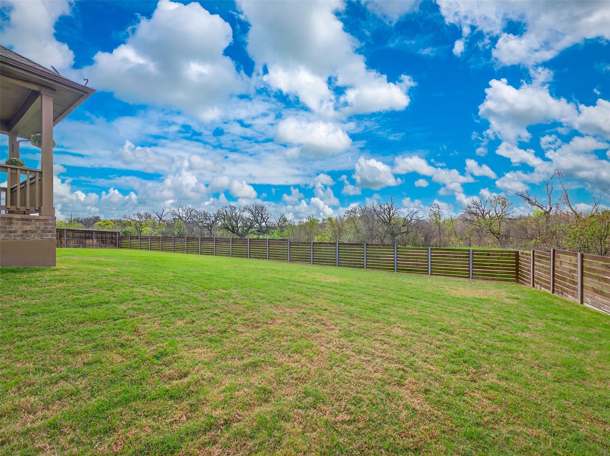 110 Duroc Dr, Hutto, TX 78634