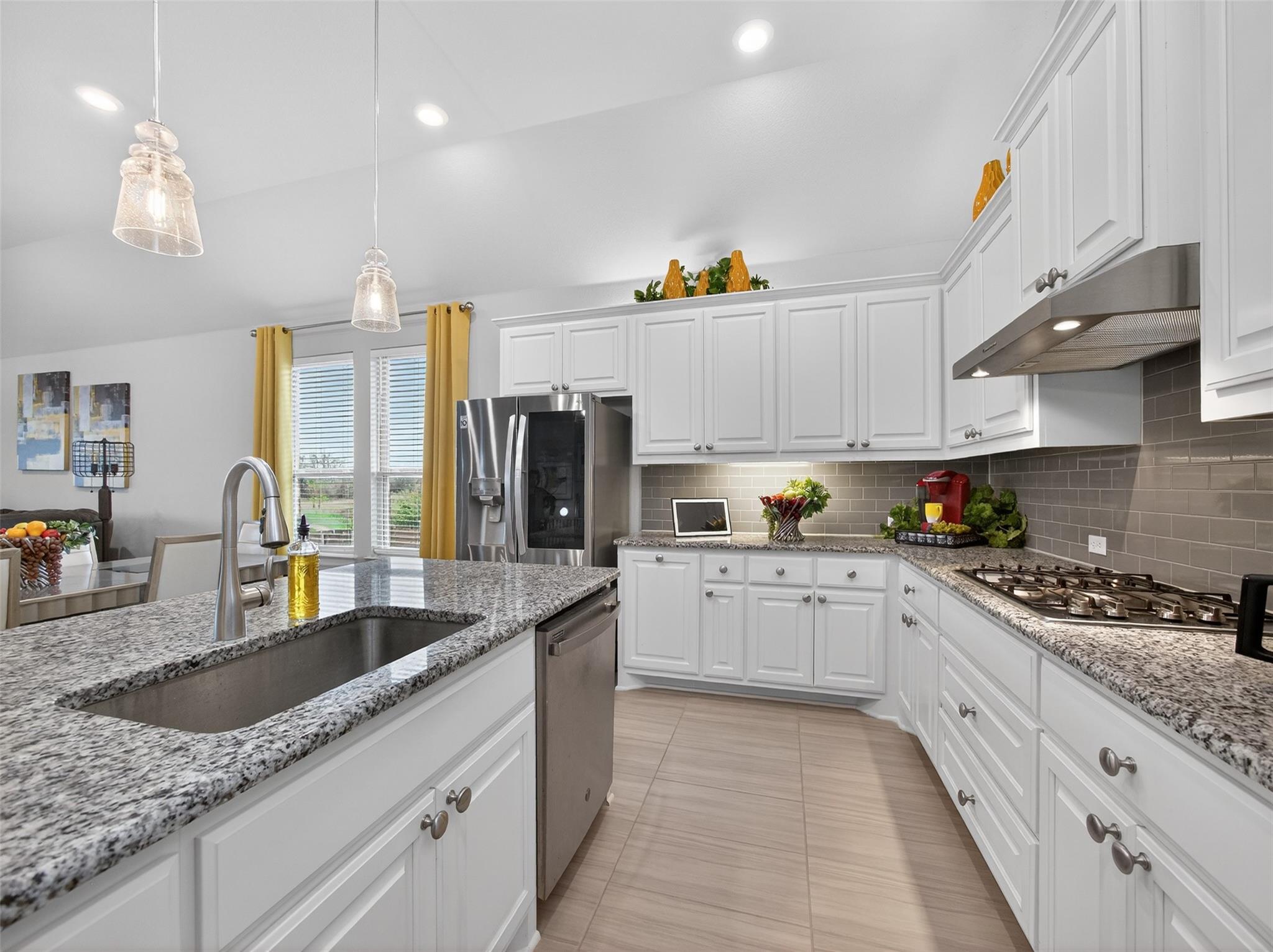 110 Duroc Dr, Hutto, TX 78634