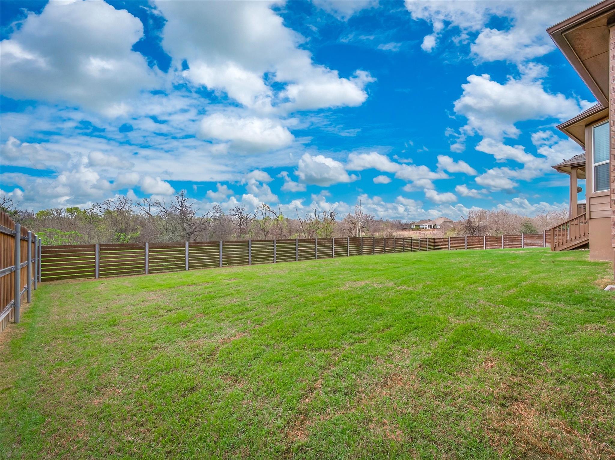 110 Duroc Dr, Hutto, TX 78634