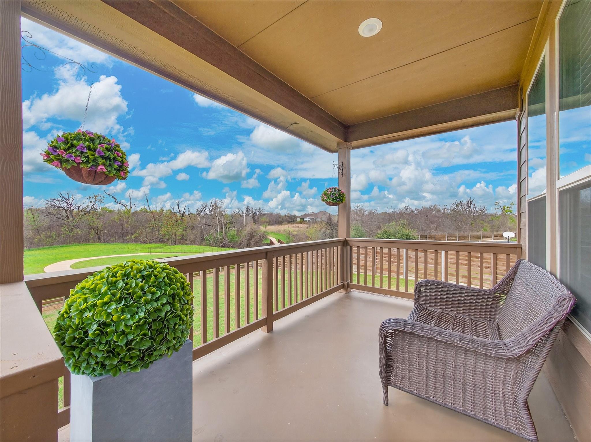 110 Duroc Dr, Hutto, TX 78634