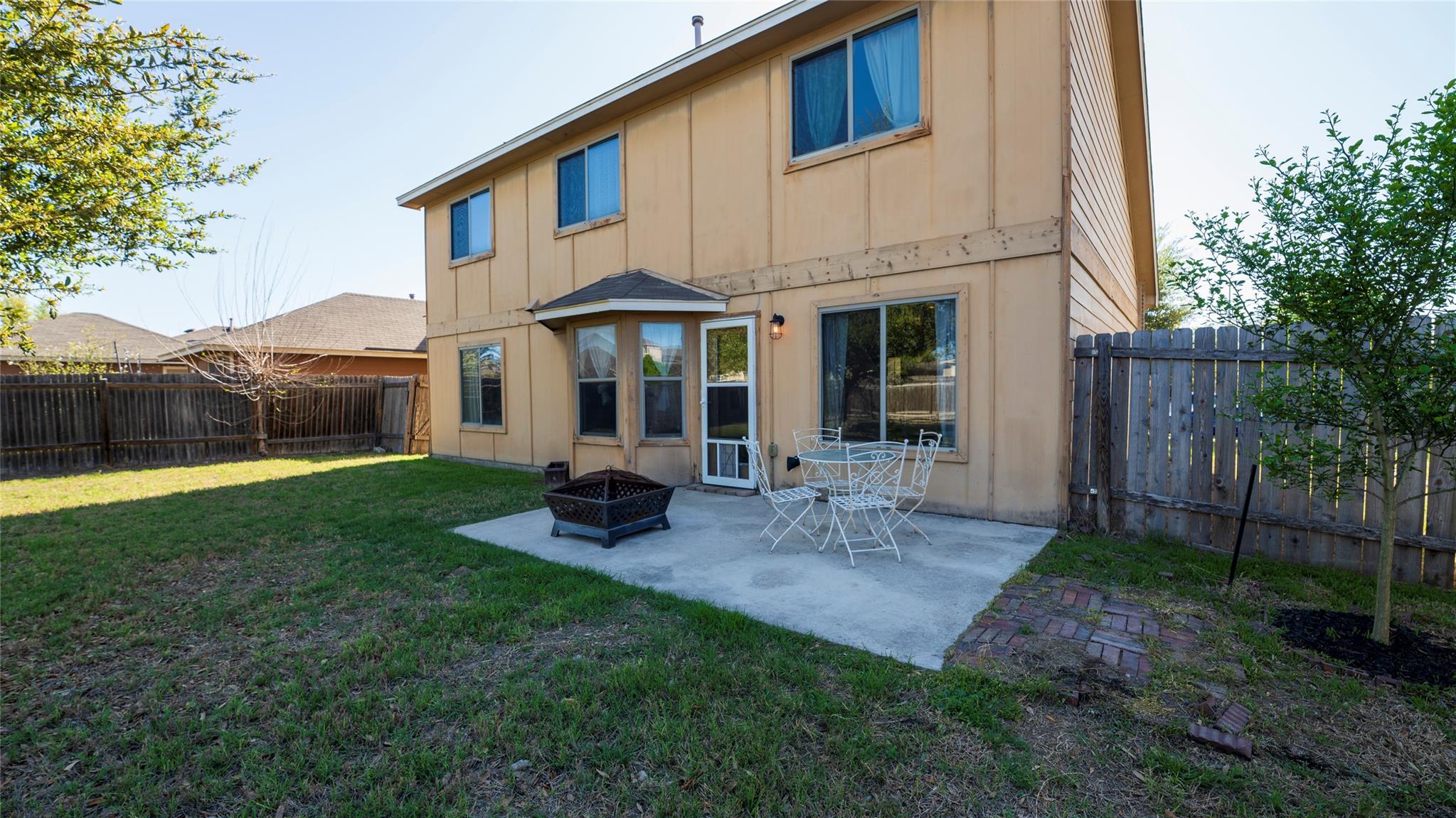 1576 Twin Cv, Kyle, TX 78640