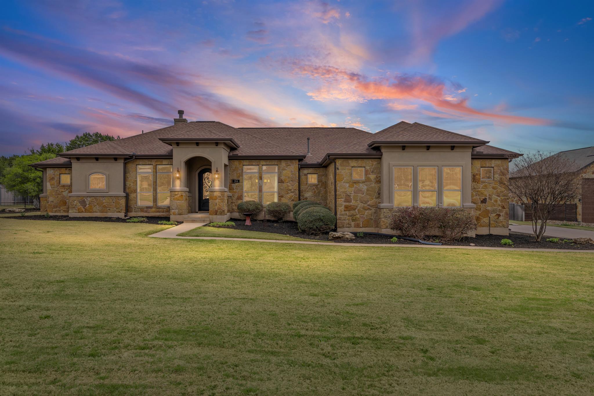 204 Joshua Dr, Georgetown, TX 78633