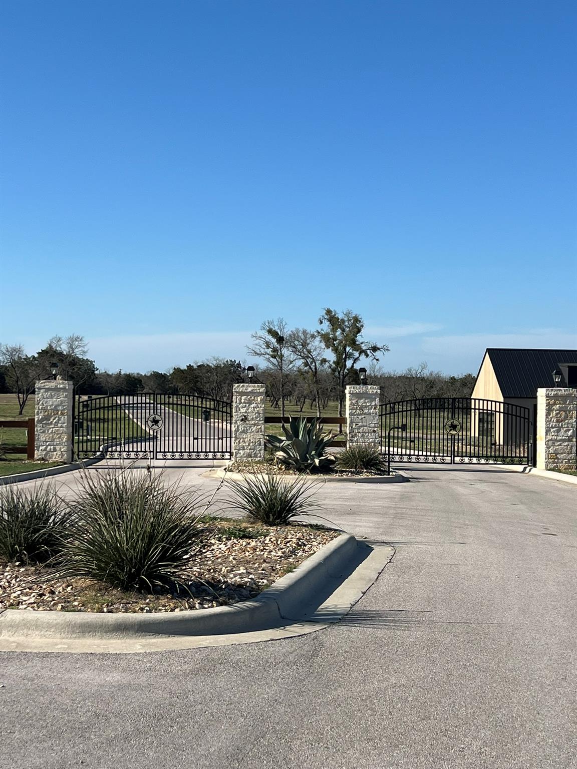 0 Cr 421 Rd, Spicewood, TX 78669