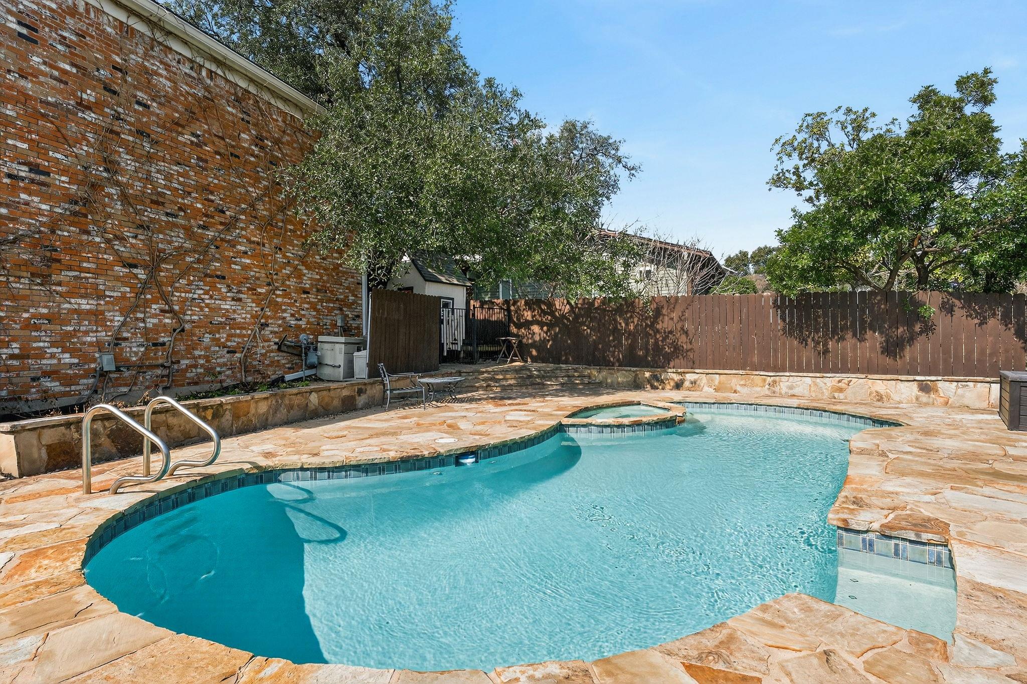 6101 Shadow Mountain Dr, Austin, TX 78731