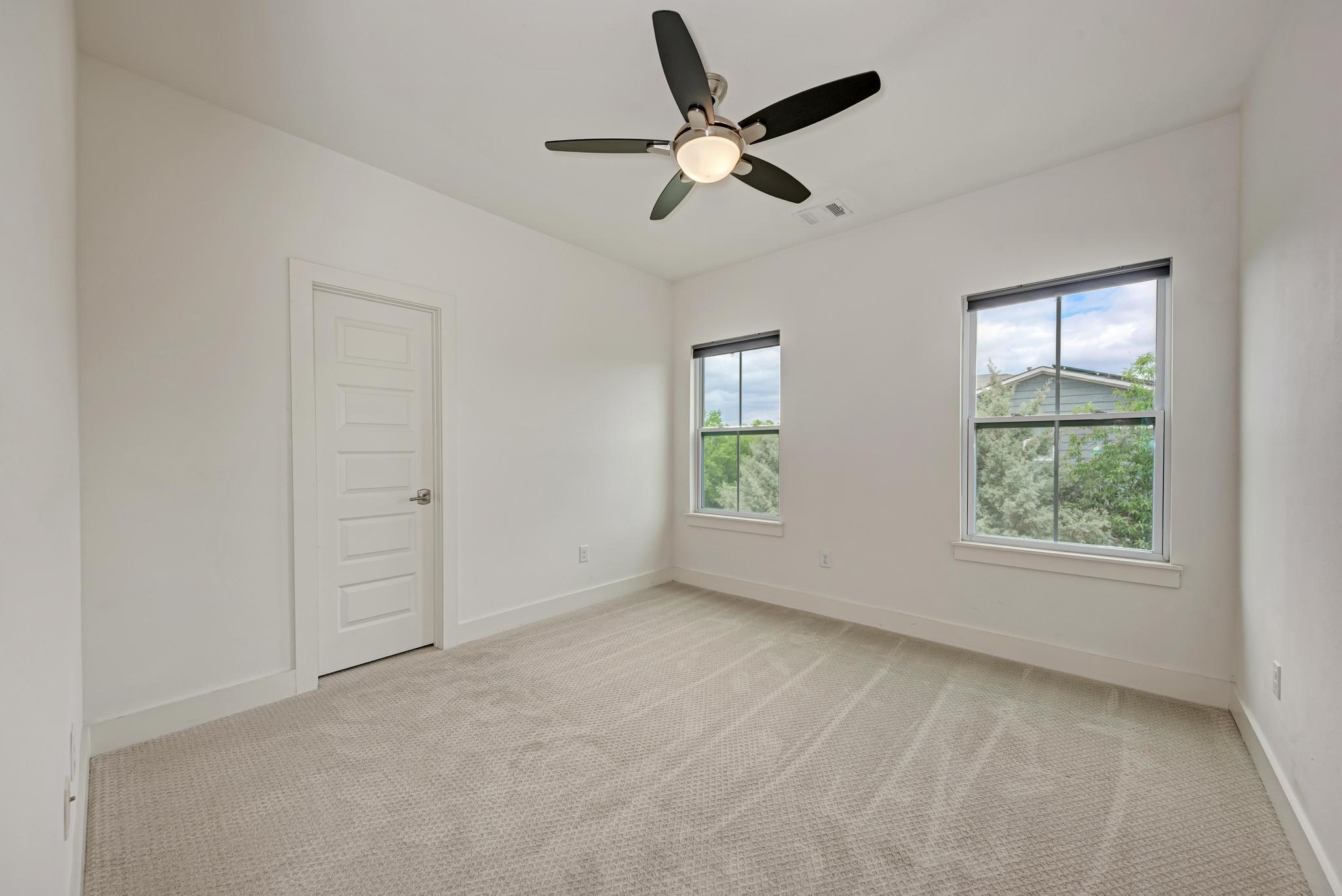 1000 Taulbee Ln # B, Austin, TX 78757