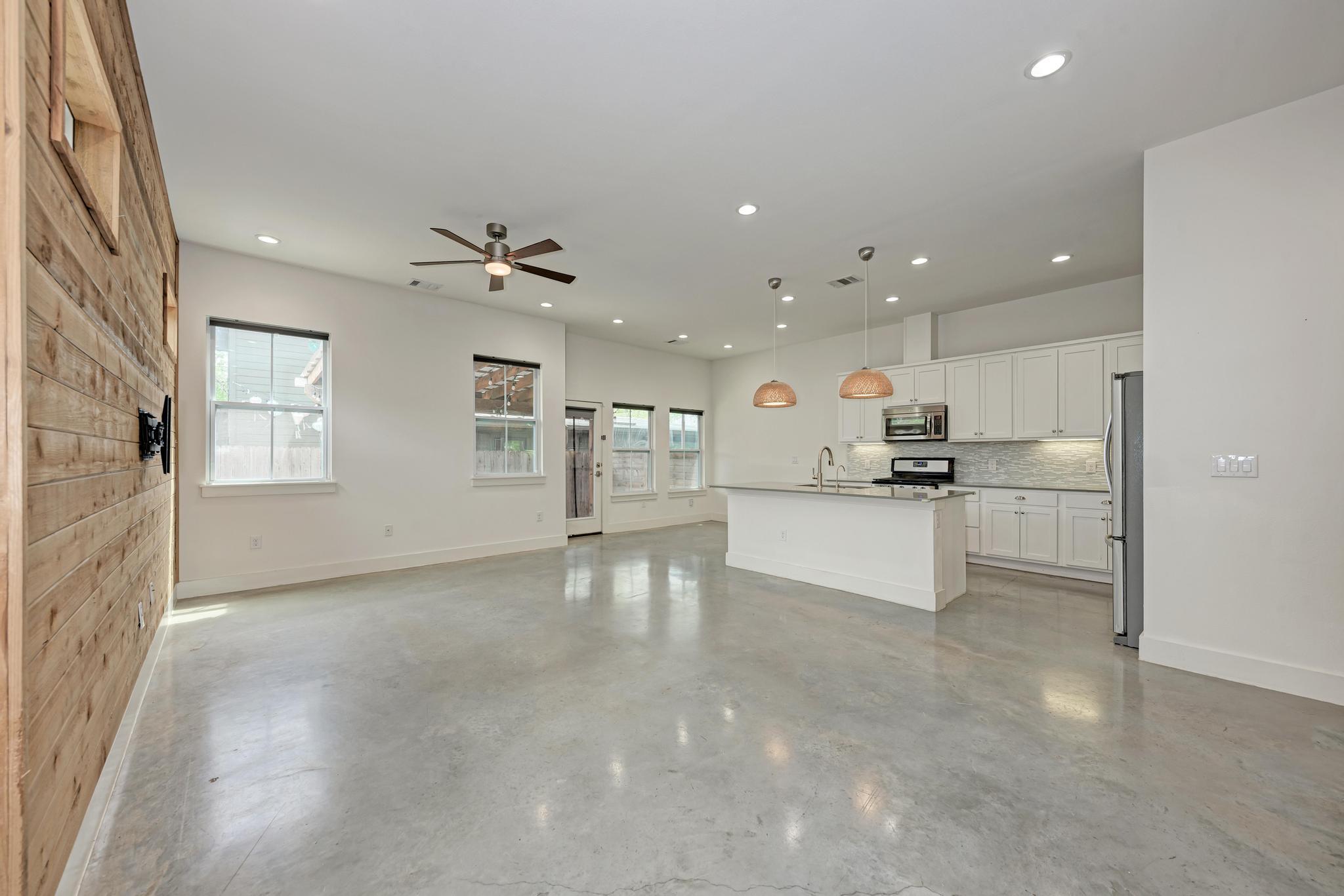 1000 Taulbee Ln # B, Austin, TX 78757