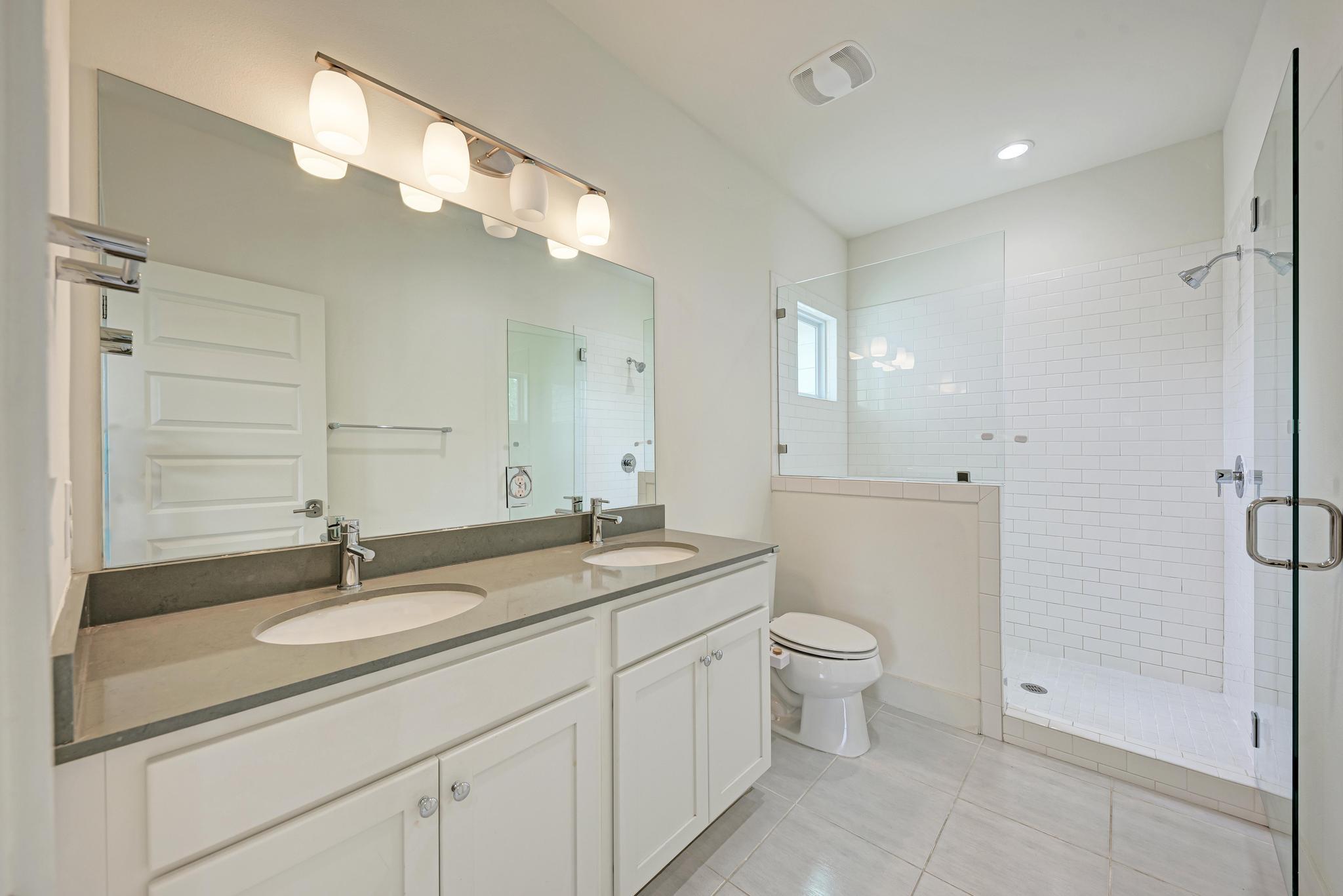 1000 Taulbee Ln # B, Austin, TX 78757