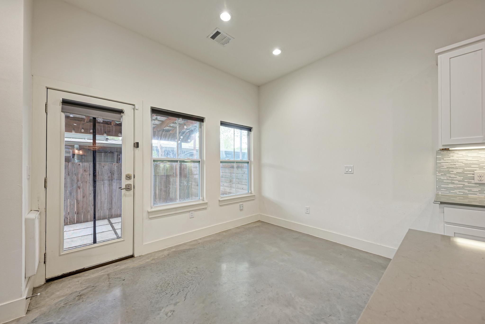 1000 Taulbee Ln # B, Austin, TX 78757