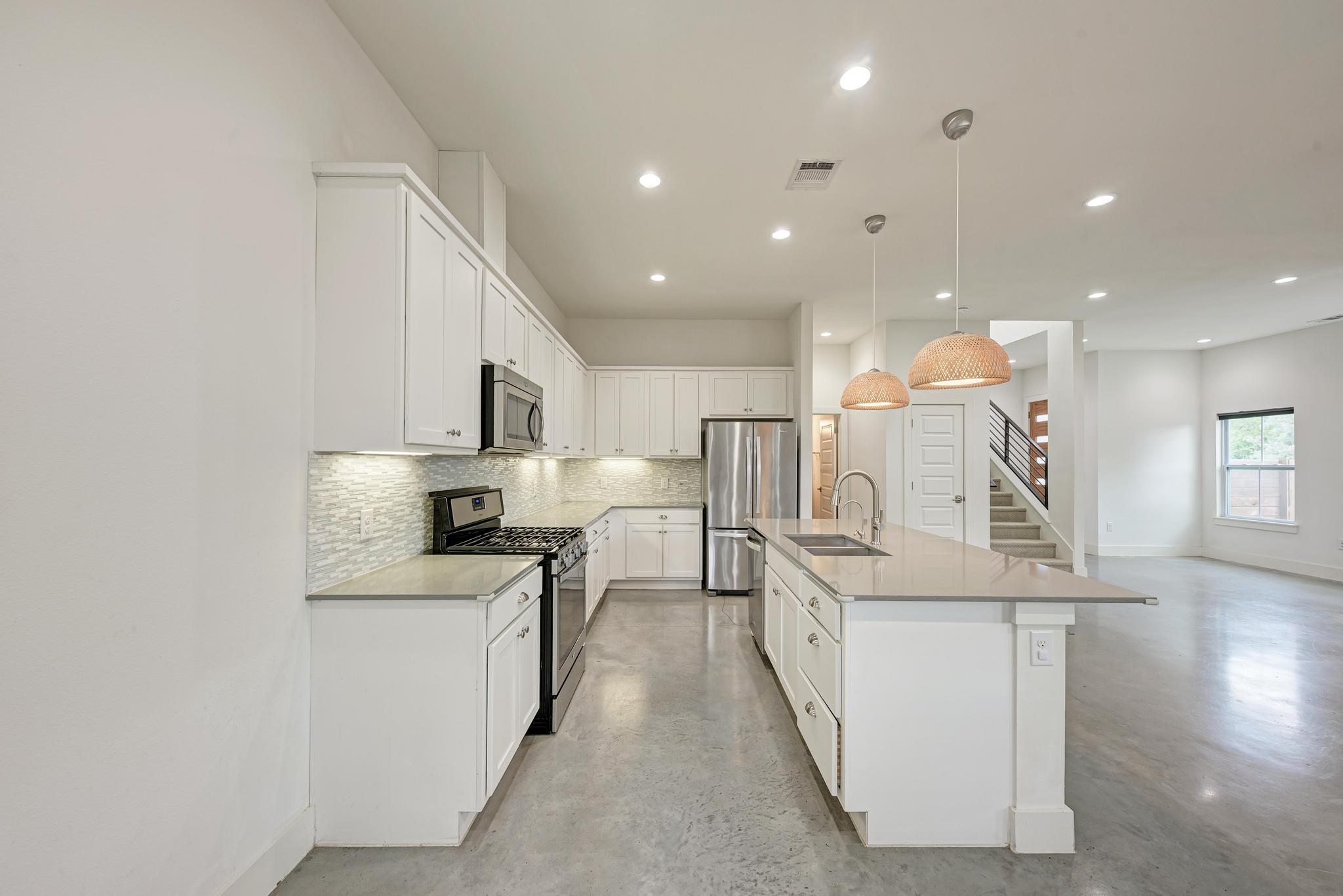 1000 Taulbee Ln # B, Austin, TX 78757