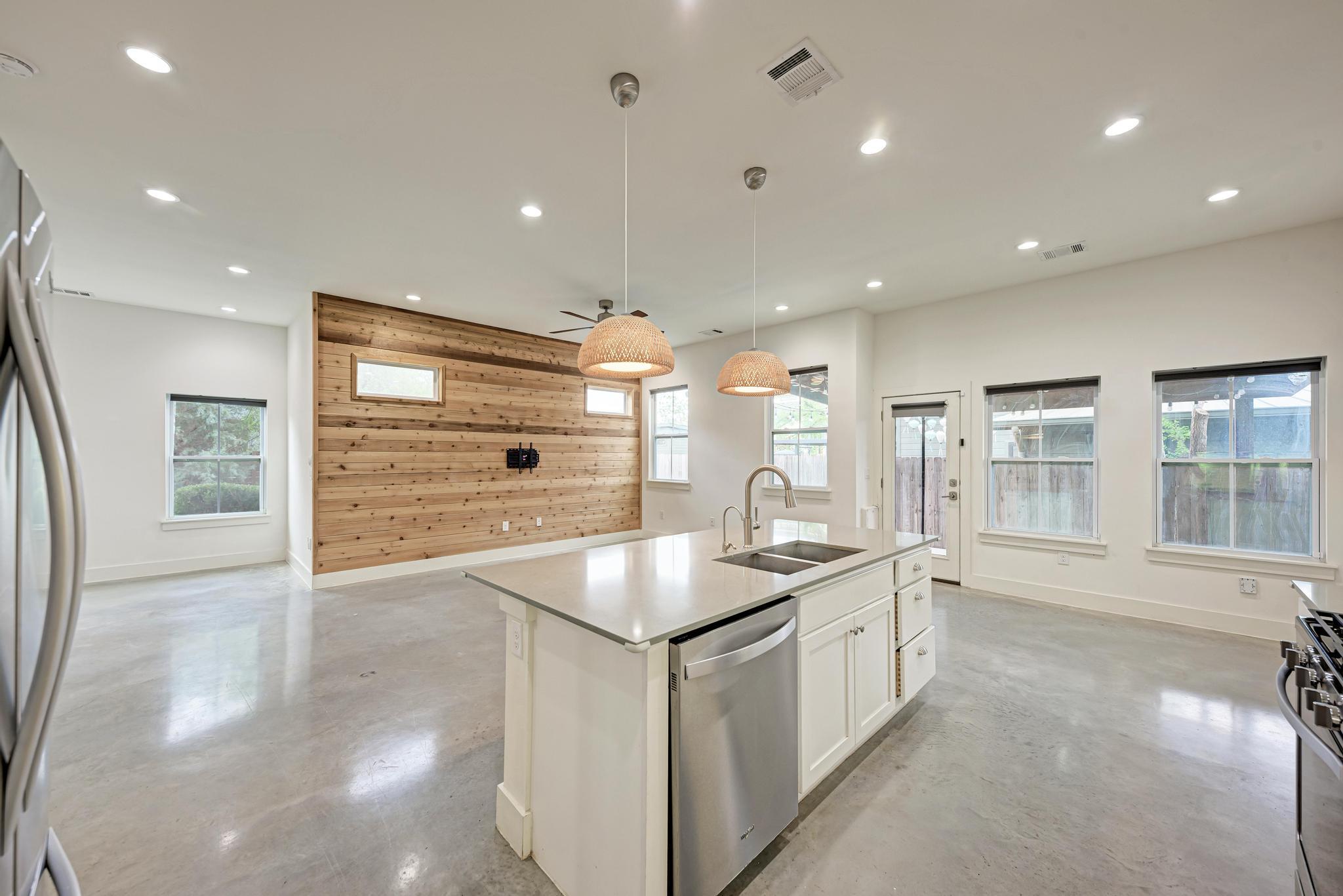 1000 Taulbee Ln # B, Austin, TX 78757