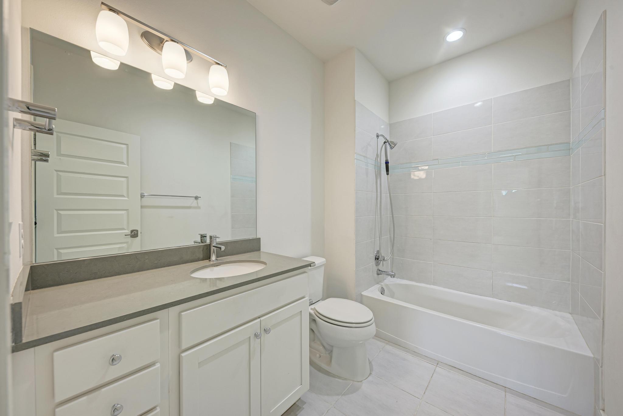 1000 Taulbee Ln # B, Austin, TX 78757